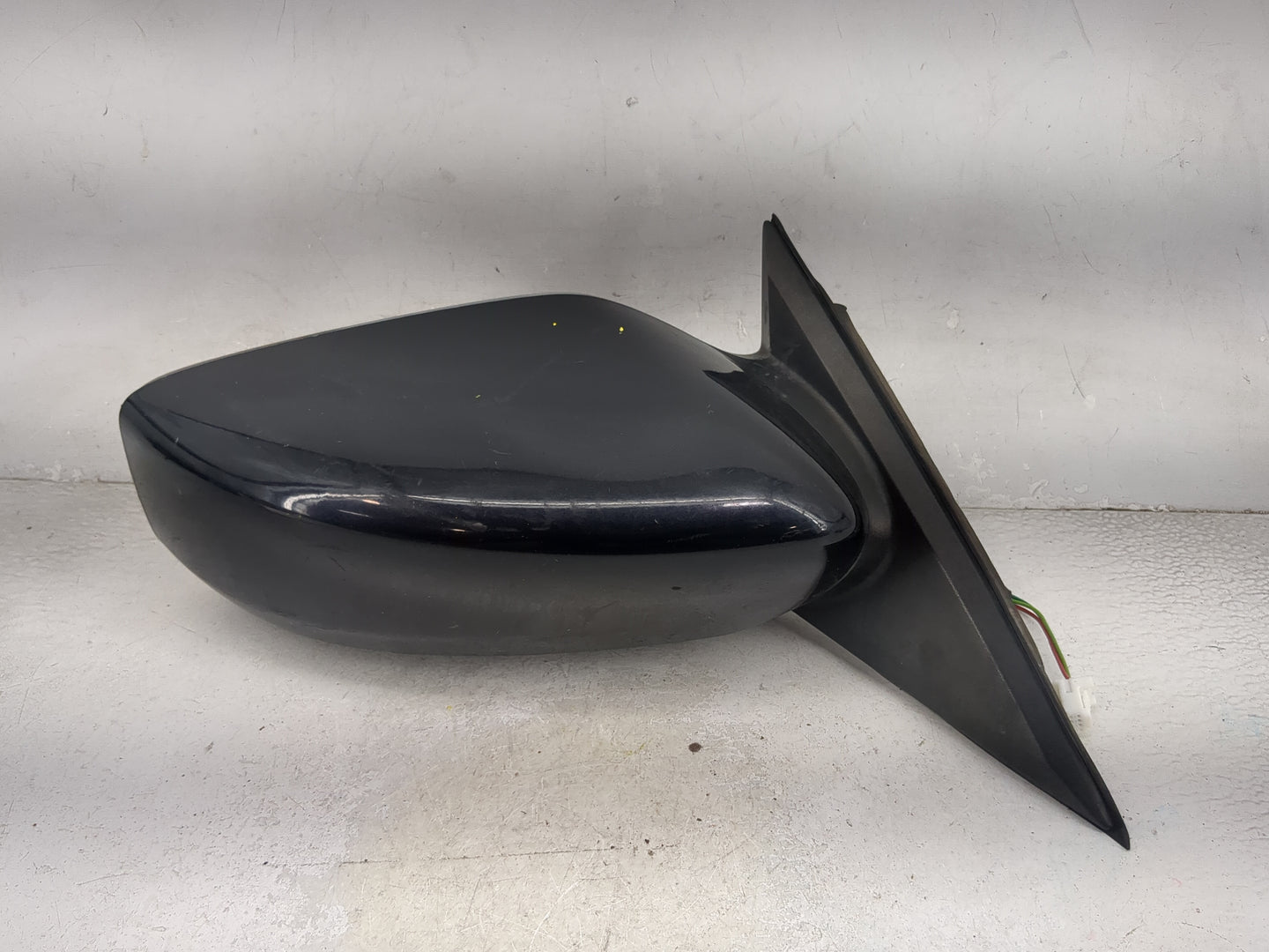 2013-2018 Nissan Altima Passenger Side View Mirror - Right Door Mirror OEM Used - Oemusedautoparts1.com