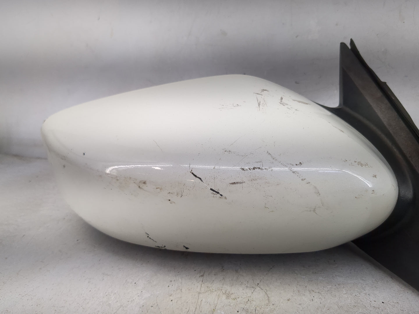 2013-2018 Nissan Altima Passenger Side View Mirror - Right Door Mirror OEM Used - Oemusedautoparts1.com