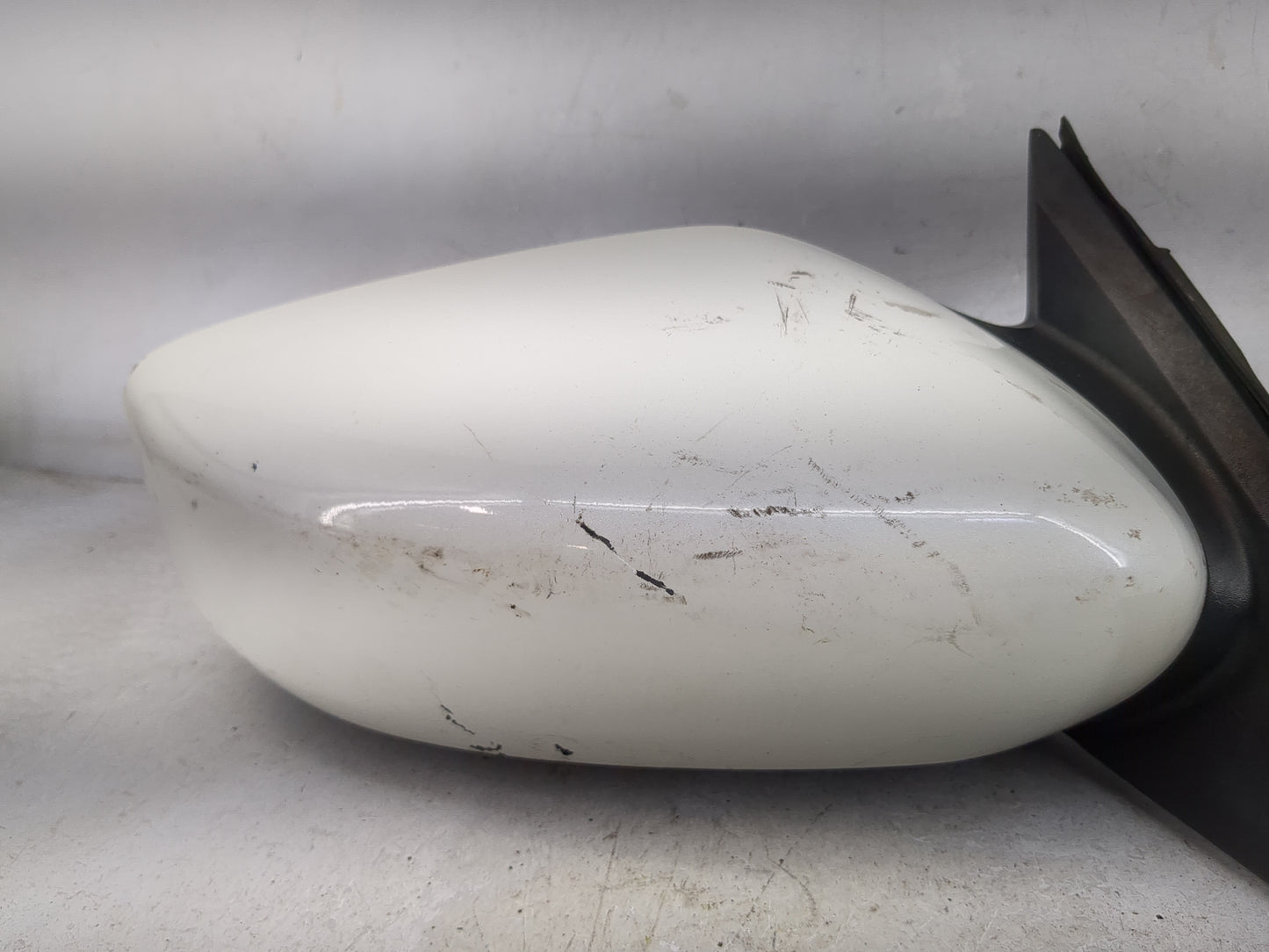 2013-2018 Nissan Altima Passenger Side View Mirror - Right Door Mirror OEM Used - Oemusedautoparts1.com