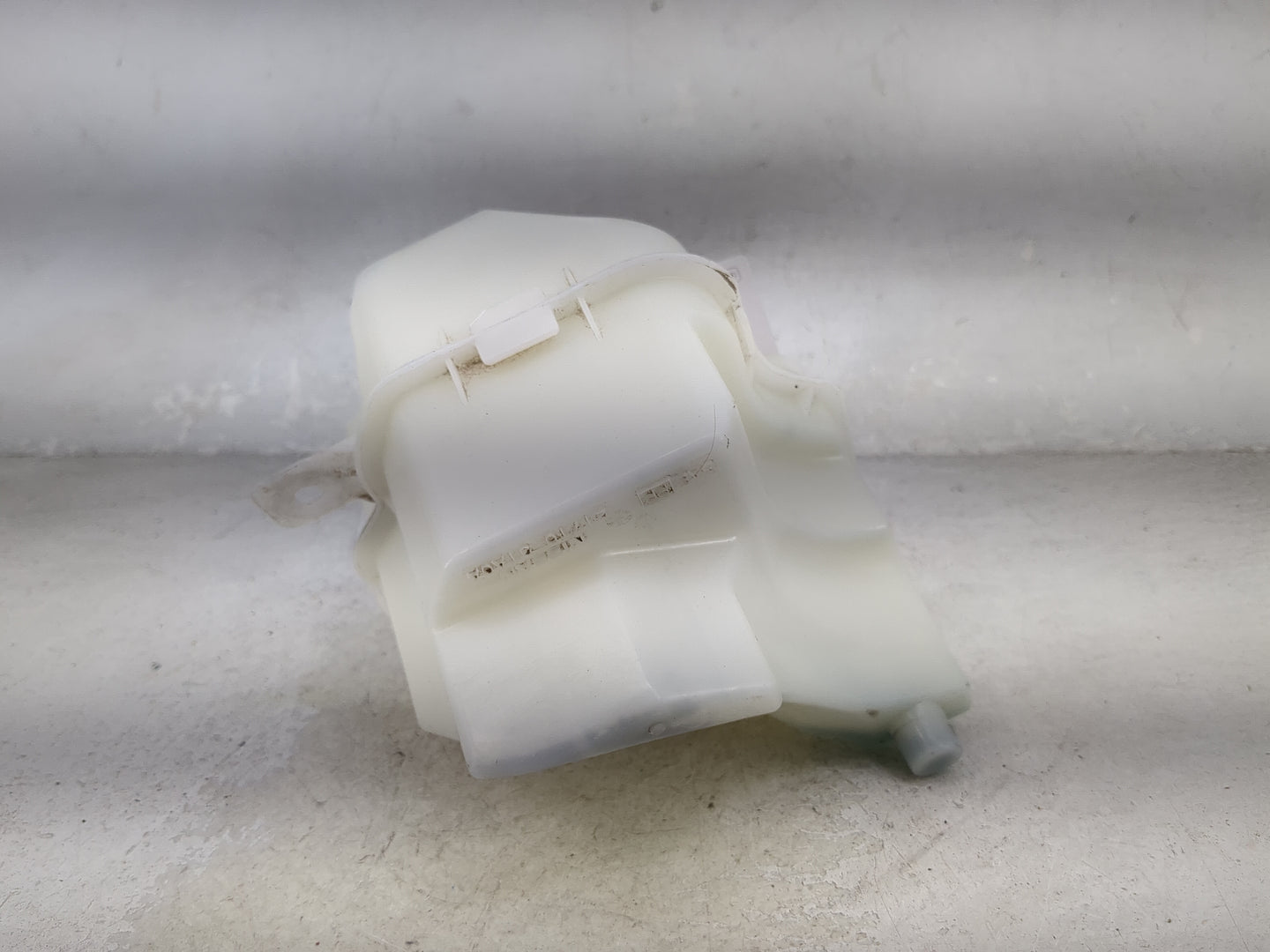 2013-2018 Nissan Altima Radiator Coolant Overflow Expansion Tank Bottle 1477210 - Oemusedautoparts1.com