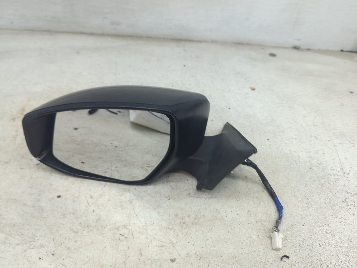 2013-2018 Nissan Altima Driver Side View Mirror - Left Door Mirror OEM Used - Oemusedautoparts1.com