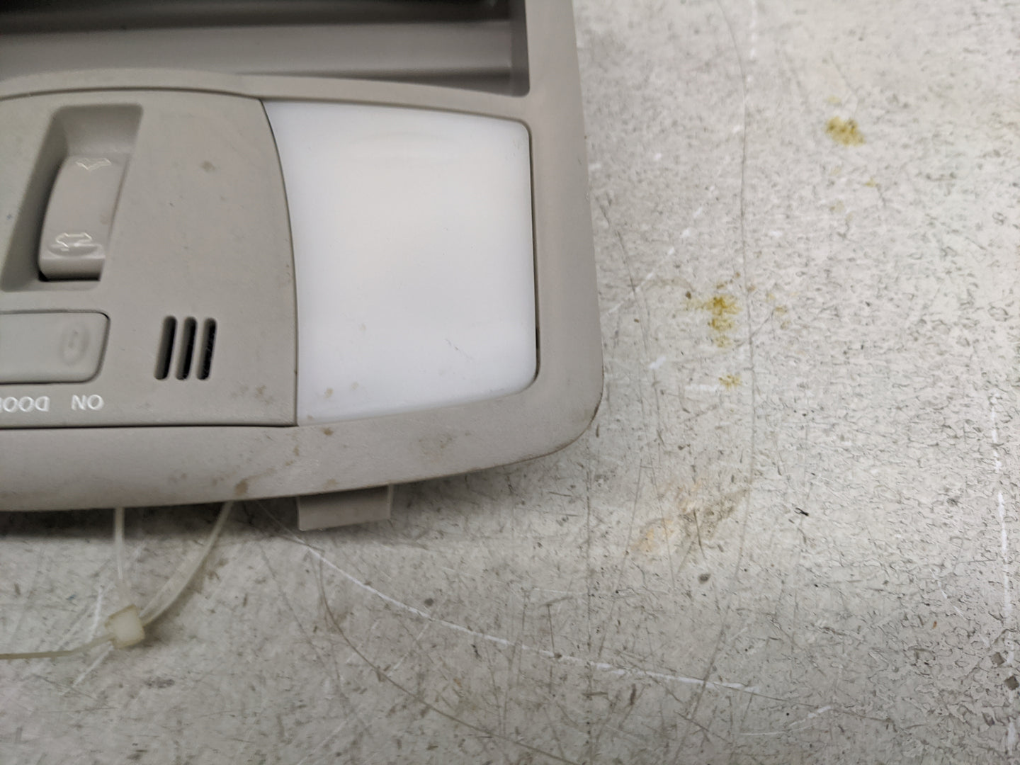 2013 Nissan Altima Overhead Roof Console Tan - Oemusedautoparts1.com