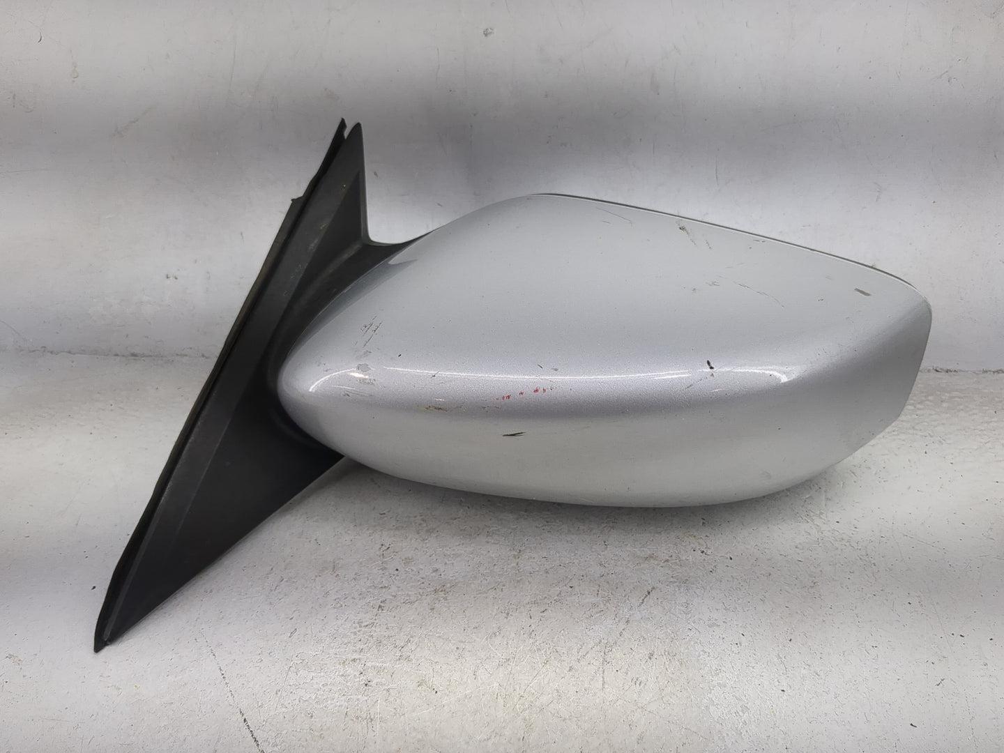 2013 Nissan Altima Driver Side View Mirror - Left Door Mirror OEM Used - Oemusedautoparts1.com