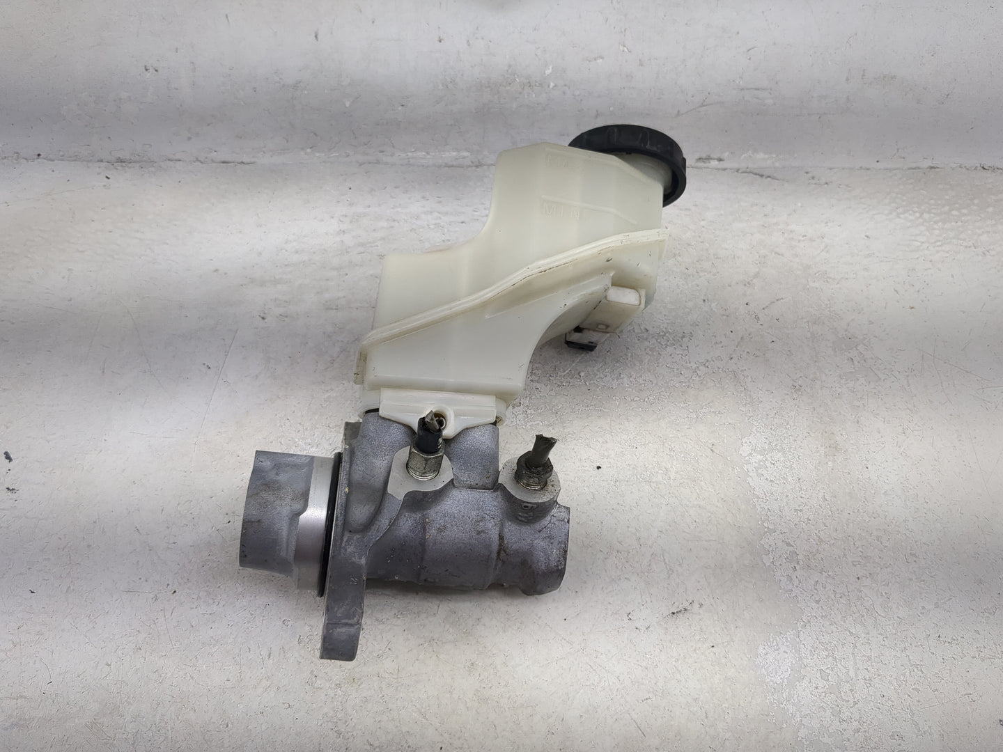 2007-2013 Nissan Altima Brake Master Cylinder 1491127 - Oemusedautoparts1.com