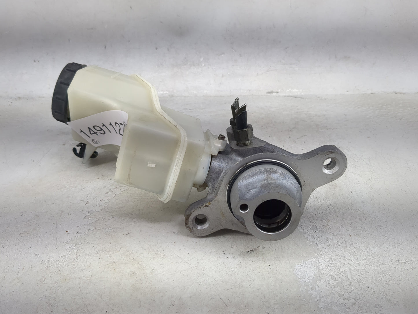 2007-2013 Nissan Altima Brake Master Cylinder 1491127 - Oemusedautoparts1.com