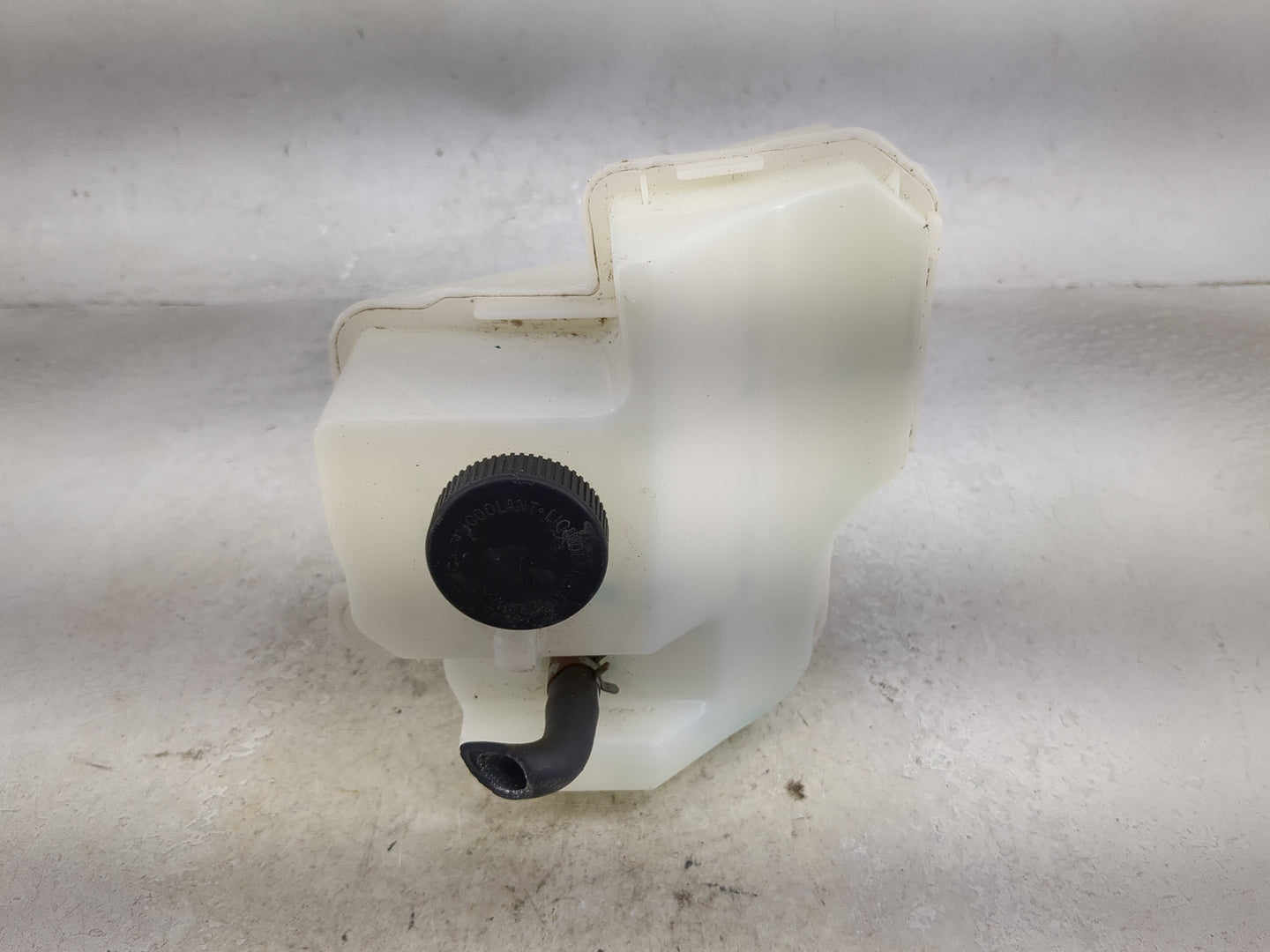 2013-2018 Nissan Altima Radiator Coolant Overflow Expansion Tank Bottle 1494375 - Oemusedautoparts1.com