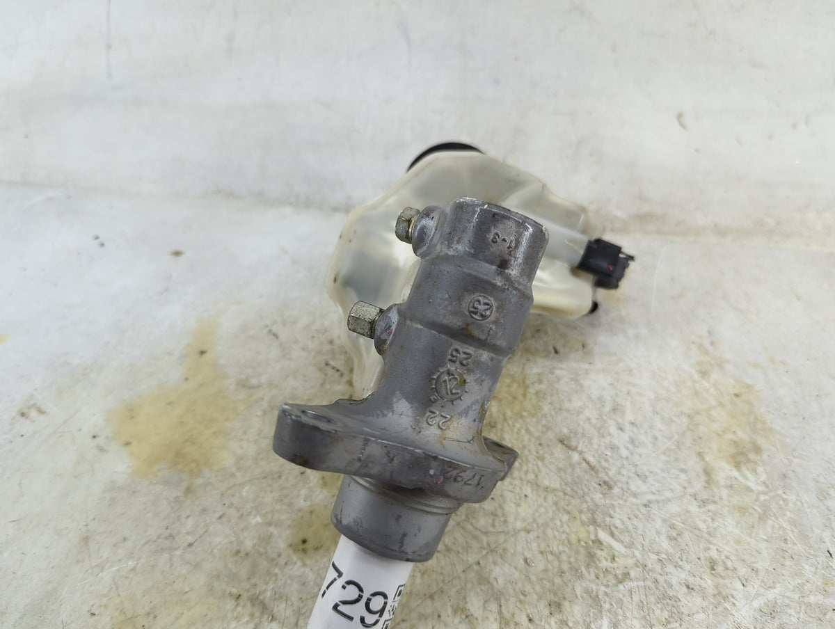 2013-2018 Nissan Altima Brake Master Cylinder 1496729 - Oemusedautoparts1.com