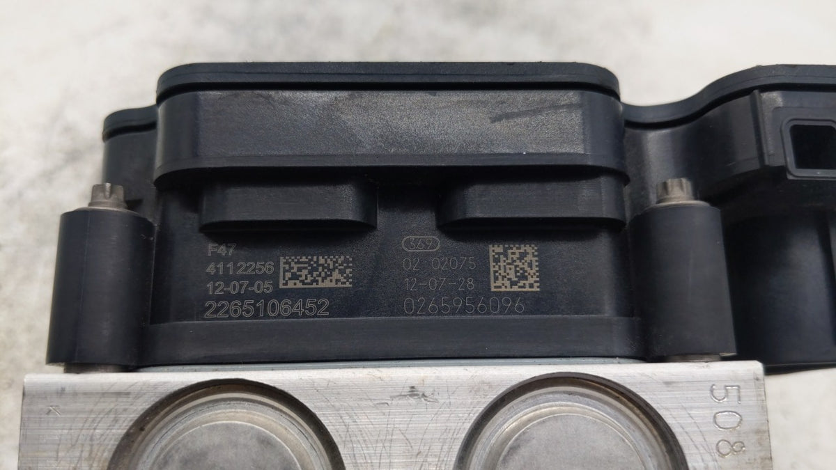 2013-2015 Nissan Altima Anti-Lock Brake ABS Pump Module Actuator OEM P/N:47760 3TA0A 47660 3TA0A Fits Fits 2013 2014 2015 OE