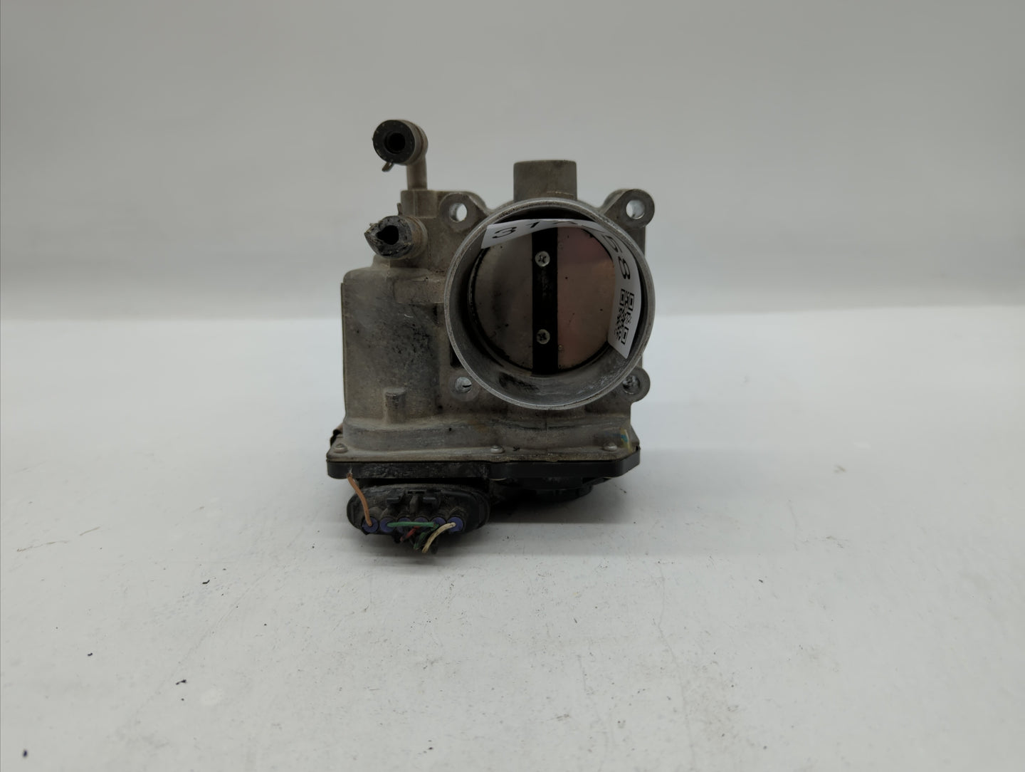 2013-2018 Nissan Altima Throttle Body P/N:3TA60-01 C 3TA60-01 B, 3TA60-01 A Fits Fits 2013 2014 2015 2016 2017 2018 2019 OEM