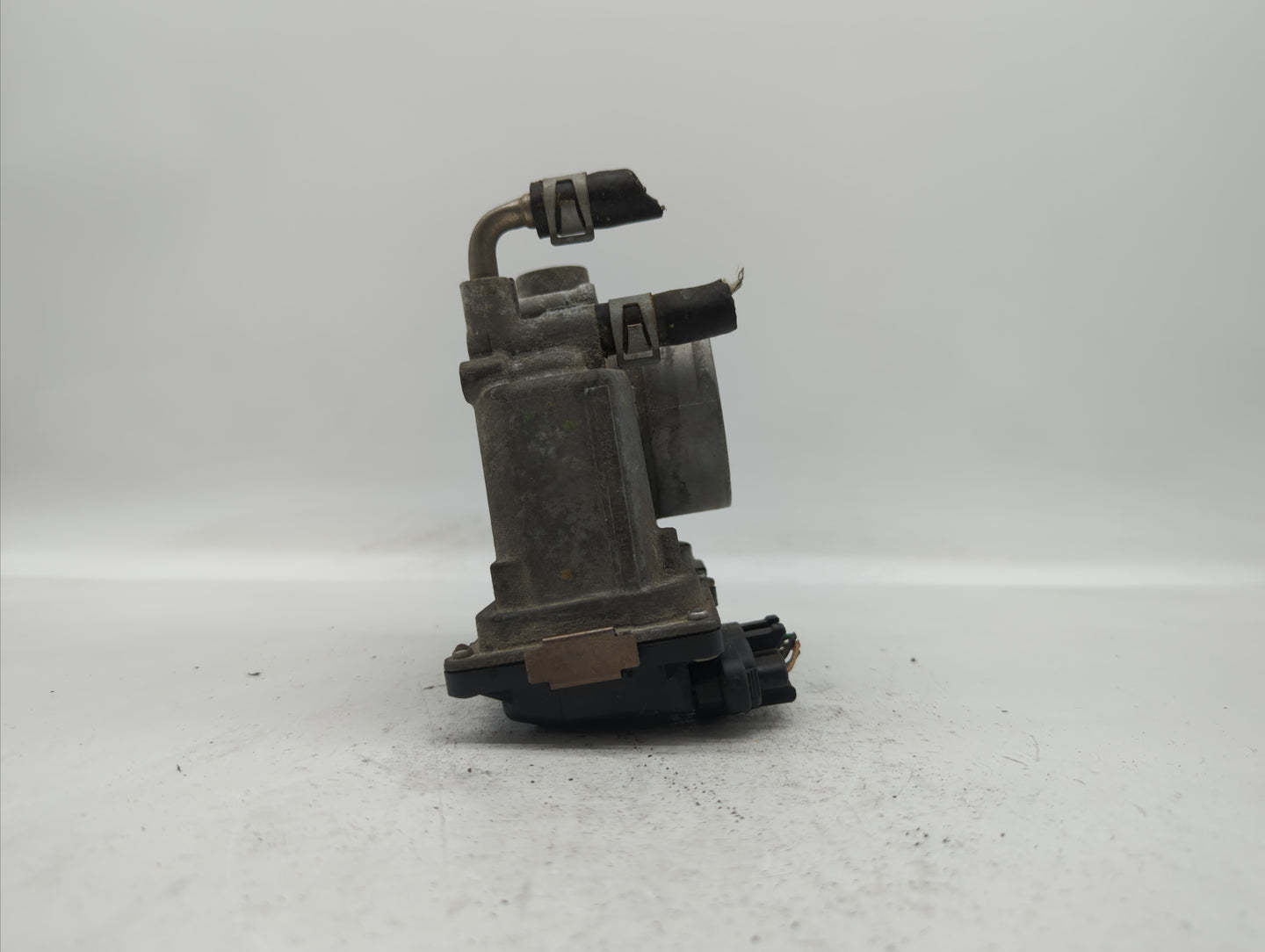 2013-2018 Nissan Altima Throttle Body P/N:3TA60-01 C 3TA60-01 B, 3TA60-01 A Fits Fits 2013 2014 2015 2016 2017 2018 2019 OEM
