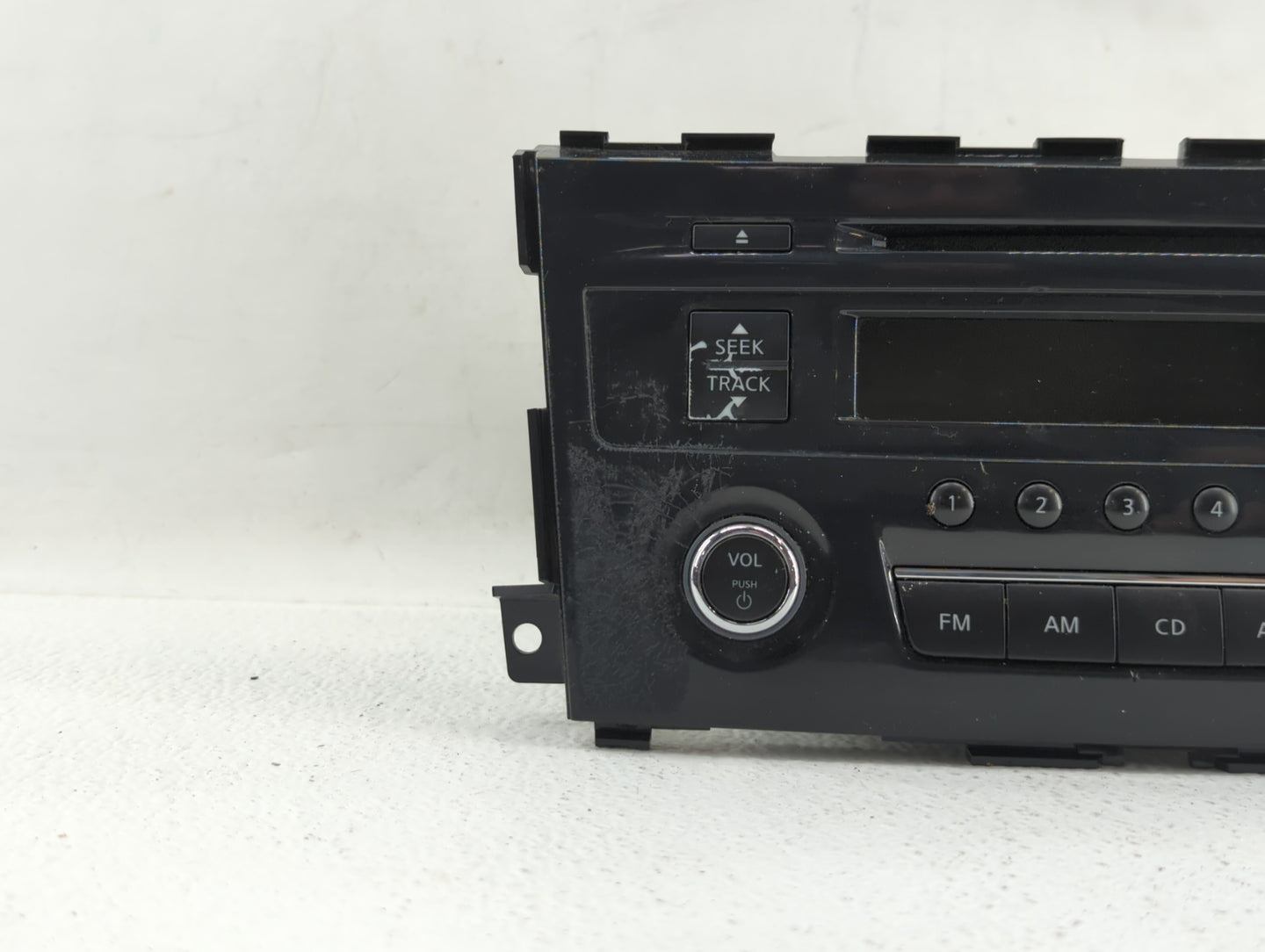 2013-2015 Nissan Altima Am Fm Cd Player Radio Receiver - Oemusedautoparts1.com