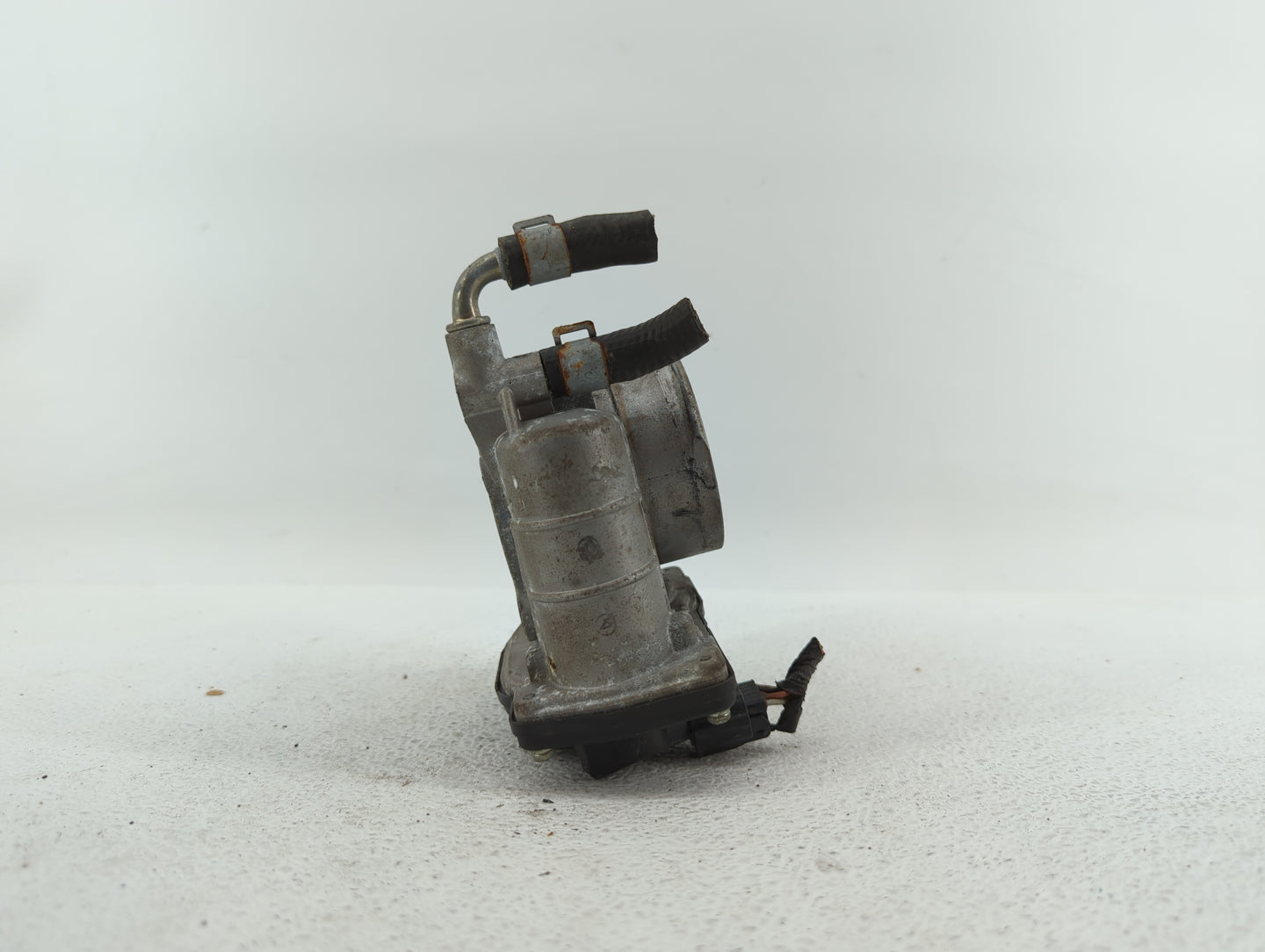2007-2013 Nissan Altima Throttle Body P/N:526-01 RME60-15 Fits Fits 2007 2008 2009 2010 2011 2012 2013 OEM Used Auto Parts -