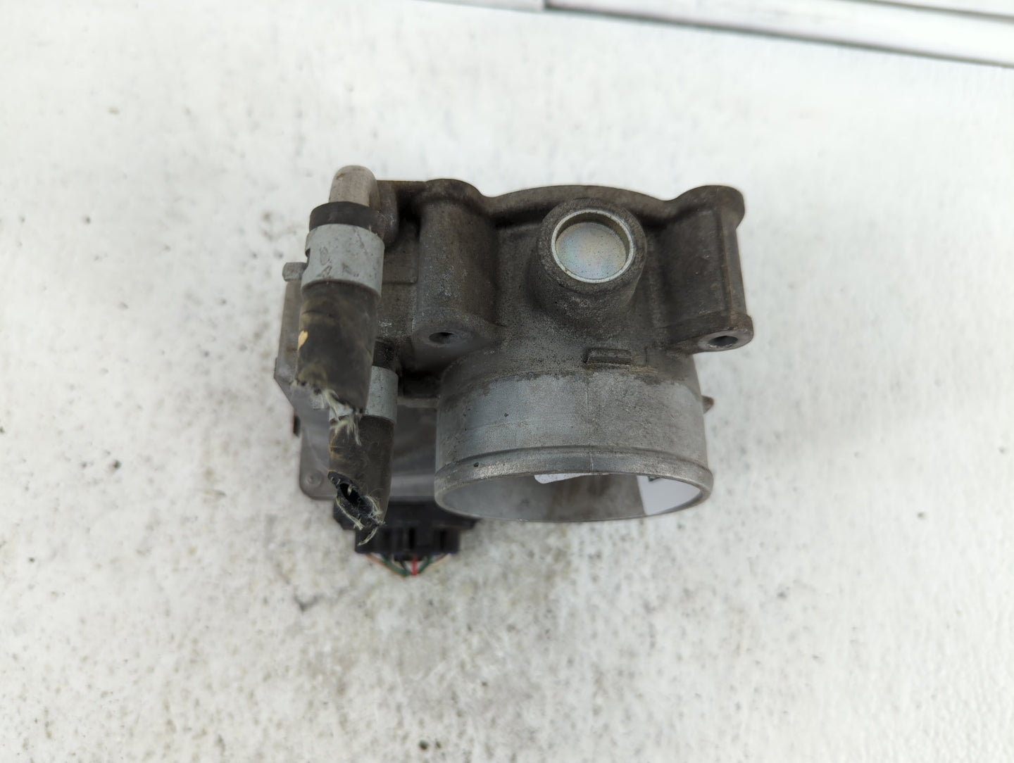 2013-2018 Nissan Altima Throttle Body P/N:3TA60-01 C 3TA60-01 B, 3TA60-01 A Fits Fits 2013 2014 2015 2016 2017 2018 2019 OEM