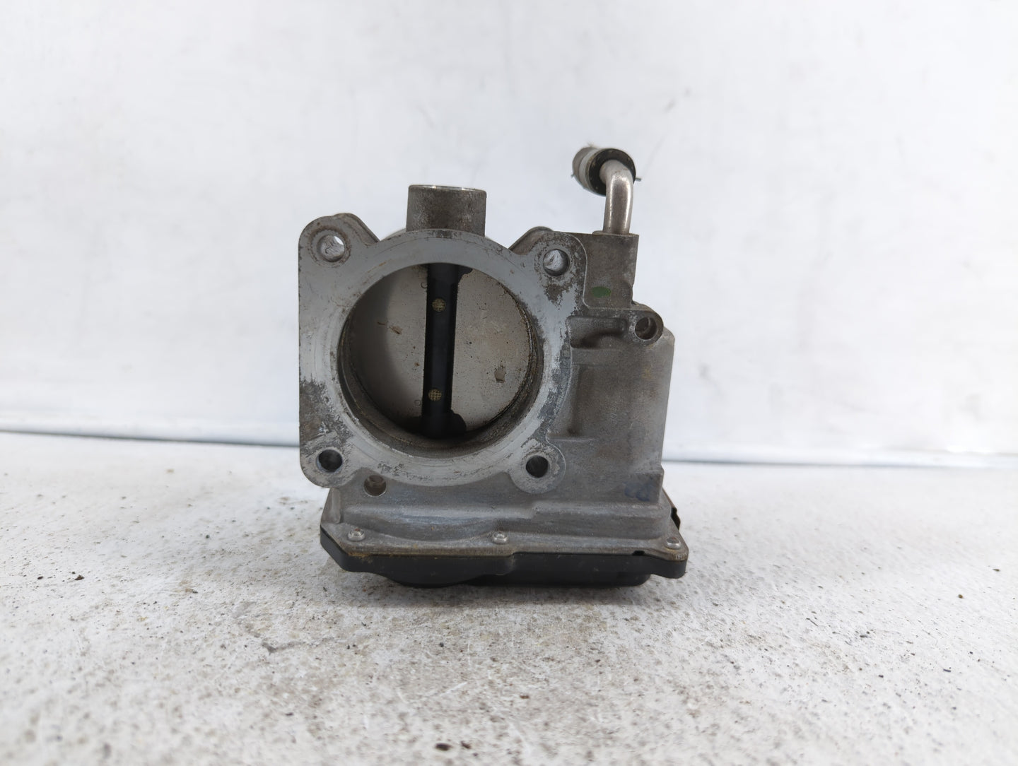 2013-2018 Nissan Altima Throttle Body P/N:3TA60-01 C 3TA60-01 B, 3TA60-01 A Fits Fits 2013 2014 2015 2016 2017 2018 2019 OEM