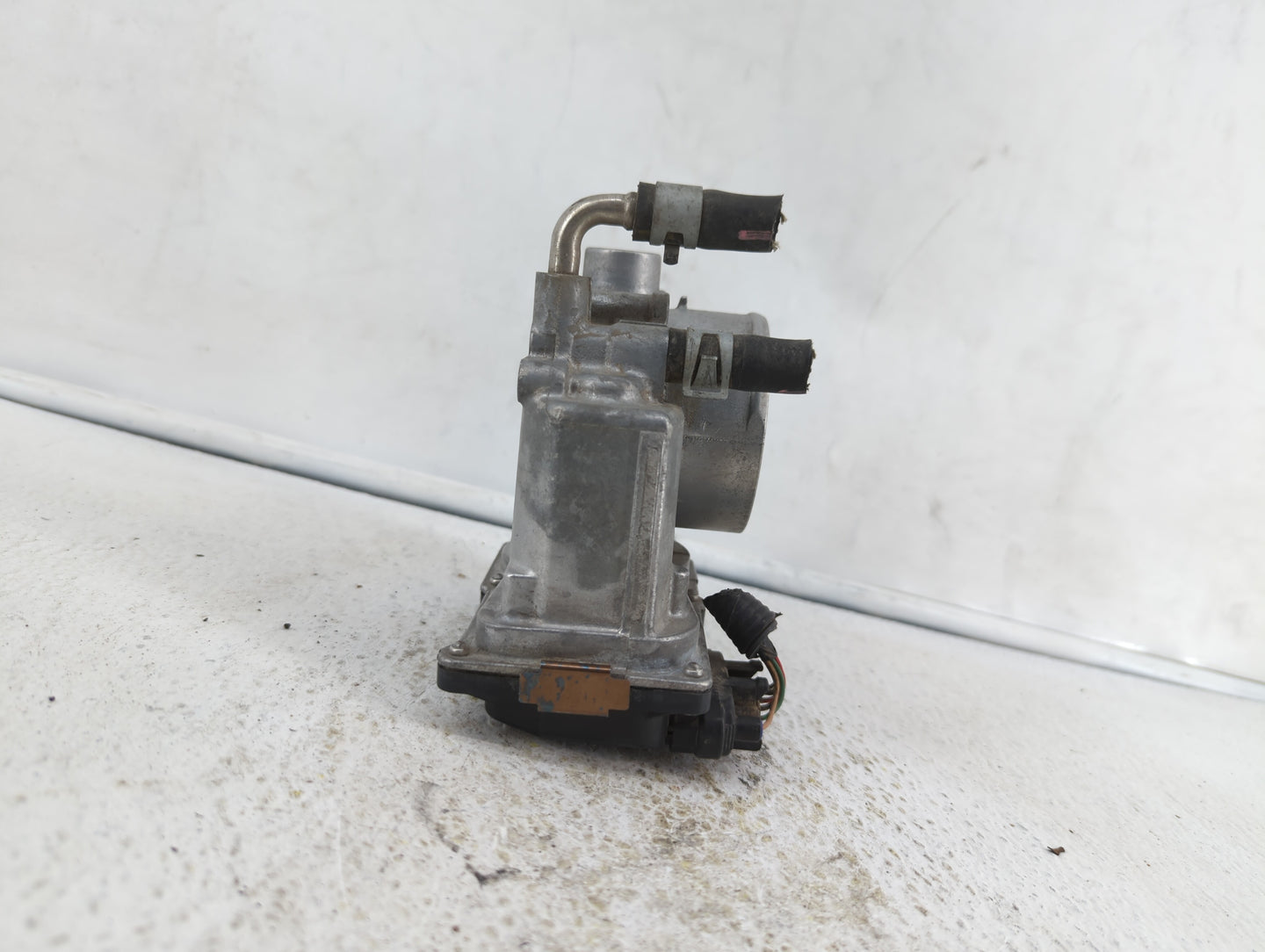 2013-2018 Nissan Altima Throttle Body P/N:3TA60-01 C 3TA60-01 B, 3TA60-01 A Fits Fits 2013 2014 2015 2016 2017 2018 2019 OEM