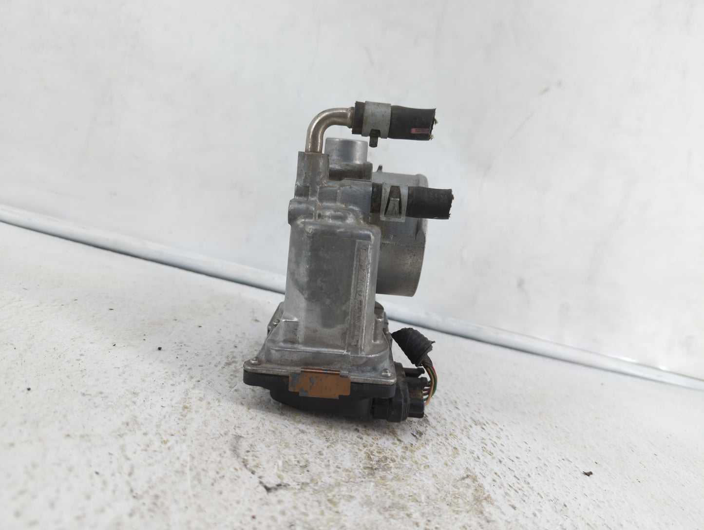 2013-2018 Nissan Altima Throttle Body P/N:3TA60-01 C 3TA60-01 B, 3TA60-01 A Fits Fits 2013 2014 2015 2016 2017 2018 2019 OEM