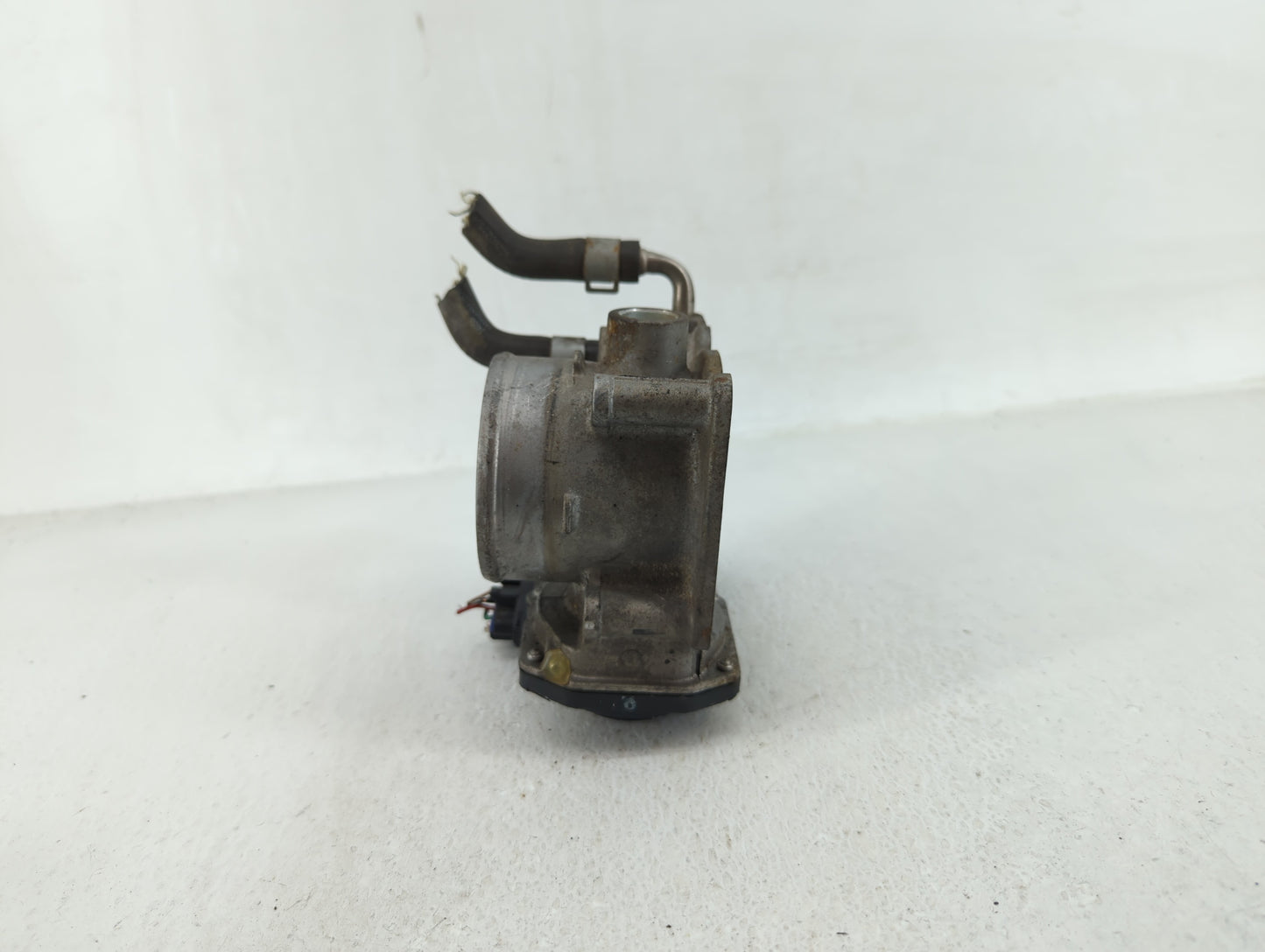 2013-2018 Nissan Altima Throttle Body P/N:3TA60-01 B 3TA60-01 A Fits Fits 2013 2014 2015 2016 2017 2018 2019 2020 OEM Used A