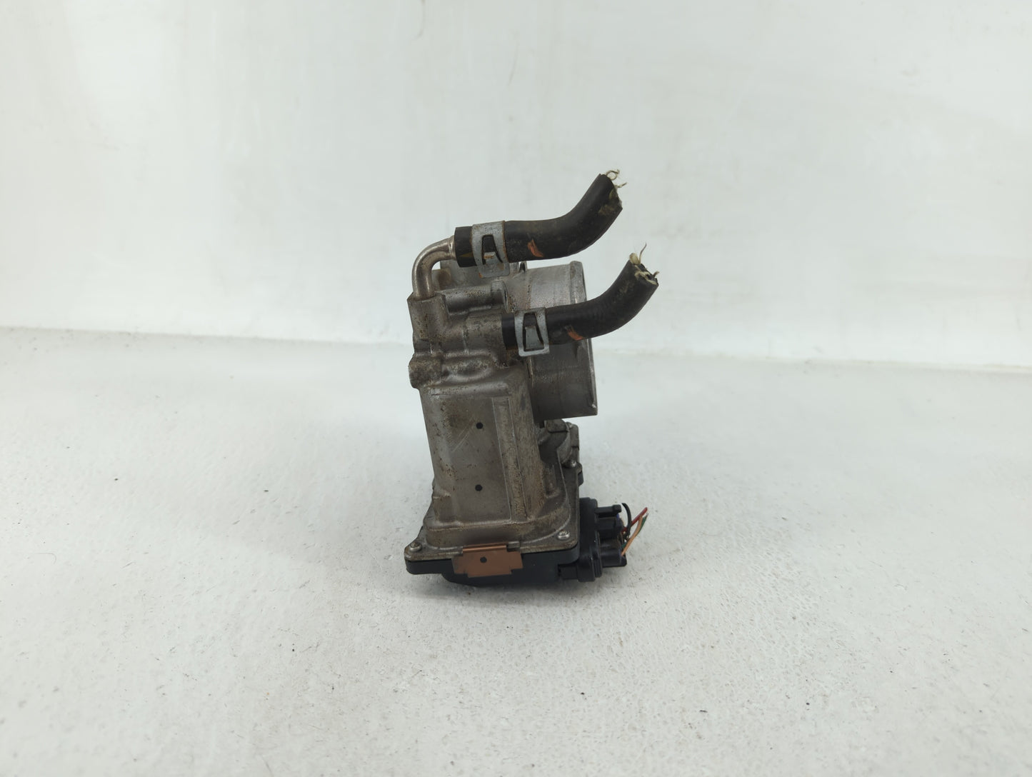 2013-2018 Nissan Altima Throttle Body P/N:3TA60-01 B 3TA60-01 A Fits Fits 2013 2014 2015 2016 2017 2018 2019 2020 OEM Used A