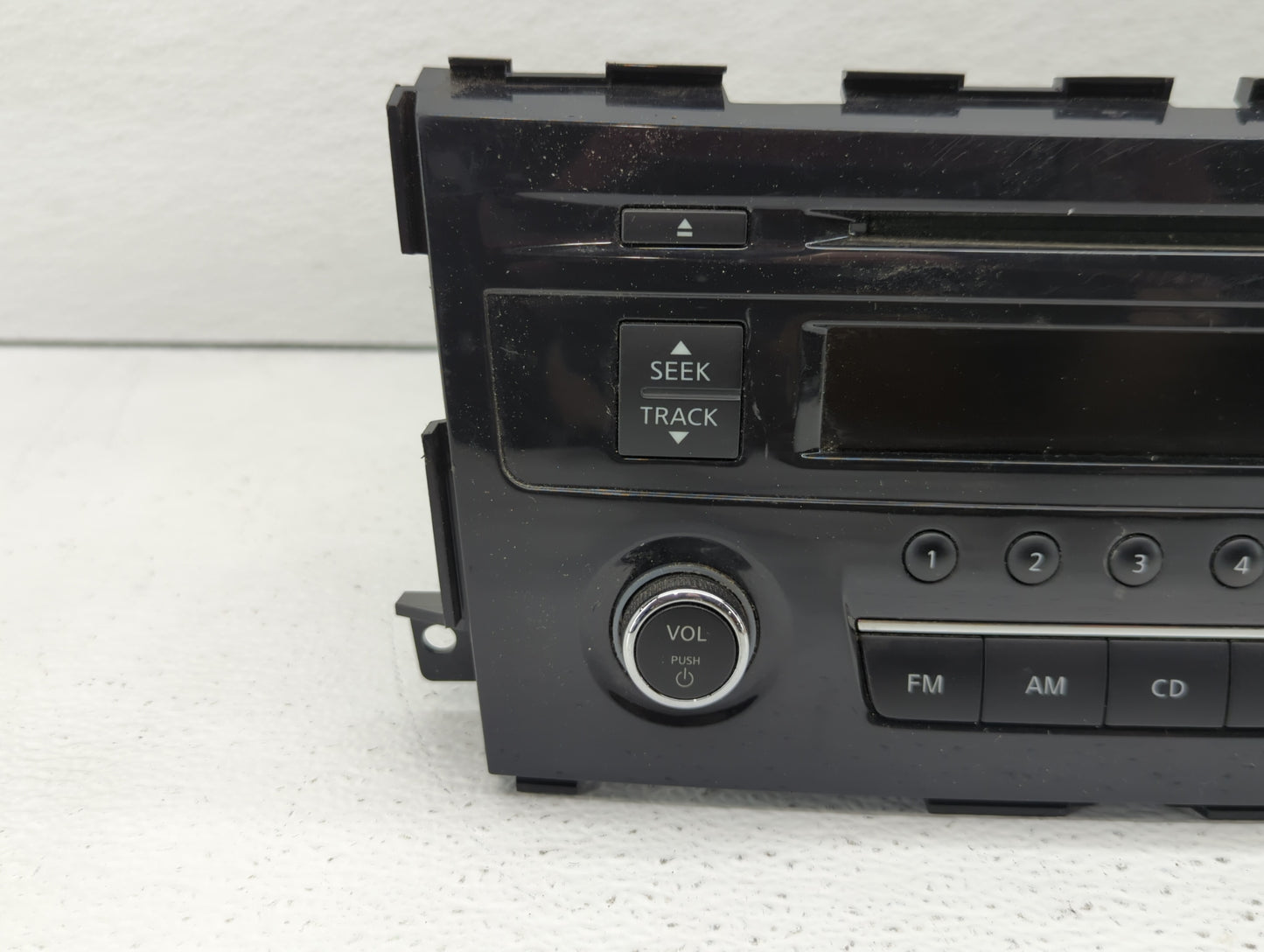 2013-2015 Nissan Altima Am Fm Cd Player Radio Receiver - Oemusedautoparts1.com