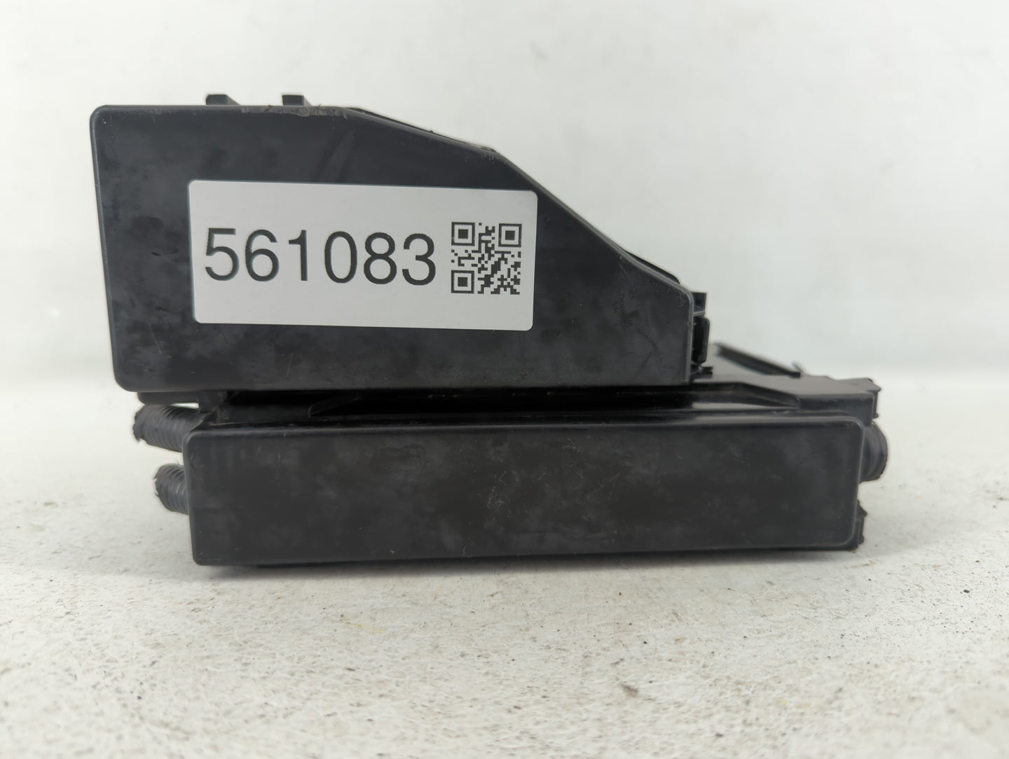 2013-2014 Nissan Altima Fusebox Fuse Box Panel Relay Module P/N:7254-5763-30 Fits Fits 2013 2014 OEM Used Auto Parts - Oemus