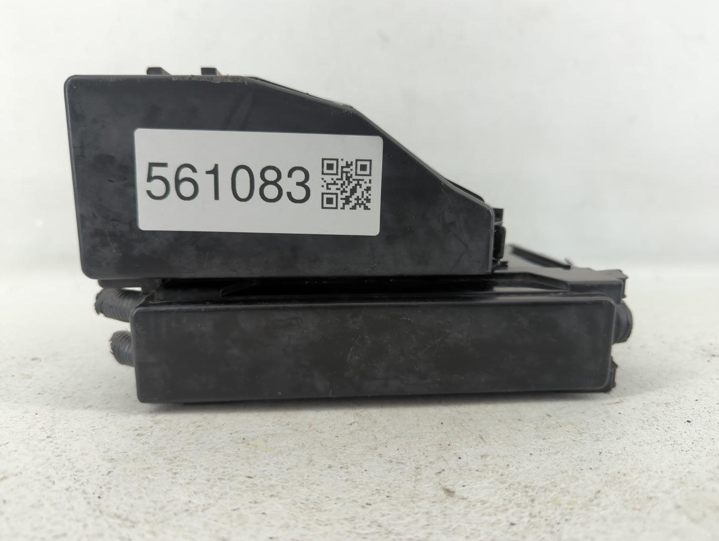 2013-2014 Nissan Altima Fusebox Fuse Box Panel Relay Module P/N:7254-5763-30 Fits Fits 2013 2014 OEM Used Auto Parts - Oemus