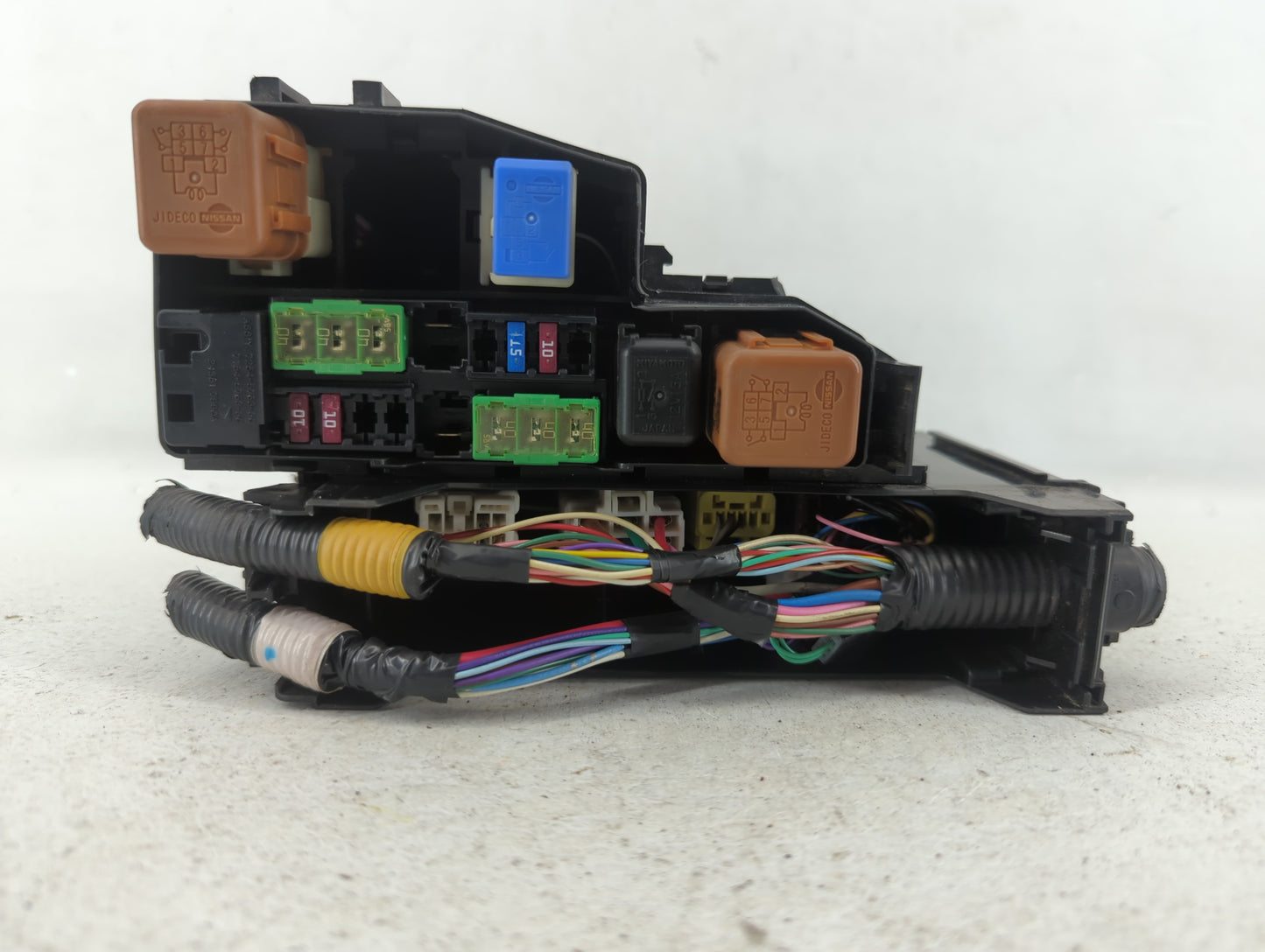 2013-2014 Nissan Altima Fusebox Fuse Box Panel Relay Module P/N:7254-5763-30 Fits Fits 2013 2014 OEM Used Auto Parts - Oemus