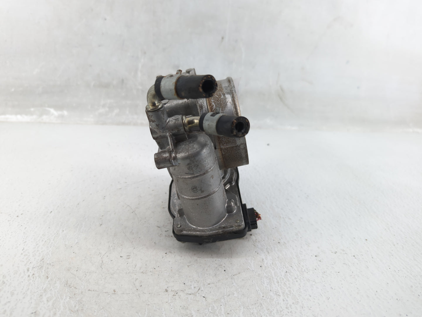 2007-2014 Nissan Altima Throttle Body P/N:RME70-11 2Y16S Fits Fits 2007 2008 2009 2010 2011 2012 2013 2014 OEM Used Auto Par