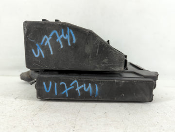 2013-2014 Nissan Altima Fusebox Fuse Box Panel Relay Module P/N:7254-5763-30 Fits Fits 2013 2014 OEM Used Auto Parts - Oemus