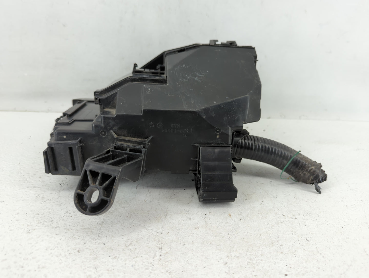 2013-2014 Nissan Altima Fusebox Fuse Box Panel Relay Module P/N:7254-5763-30 Fits Fits 2013 2014 OEM Used Auto Parts - Oemus
