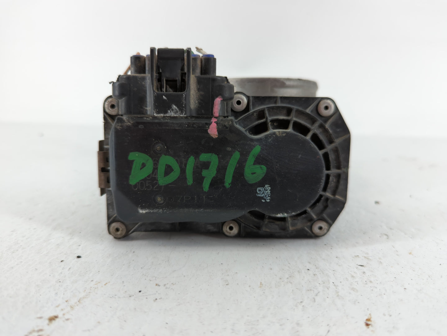 2007-2013 Nissan Altima Throttle Body P/N:3TA60-01-A Fits Fits 2007 2008 2009 2010 2011 2012 2013 OEM Used Auto Parts - Oemu