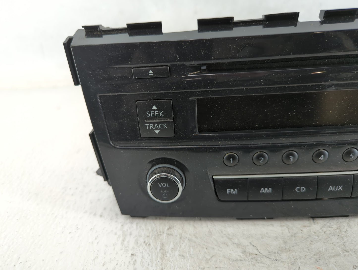 2013-2015 Nissan Altima Radio AM FM Cd Player Receiver Replacement P/N:28185 3TA0G Fits Fits 2013 2014 2015 OEM Used Auto Pa