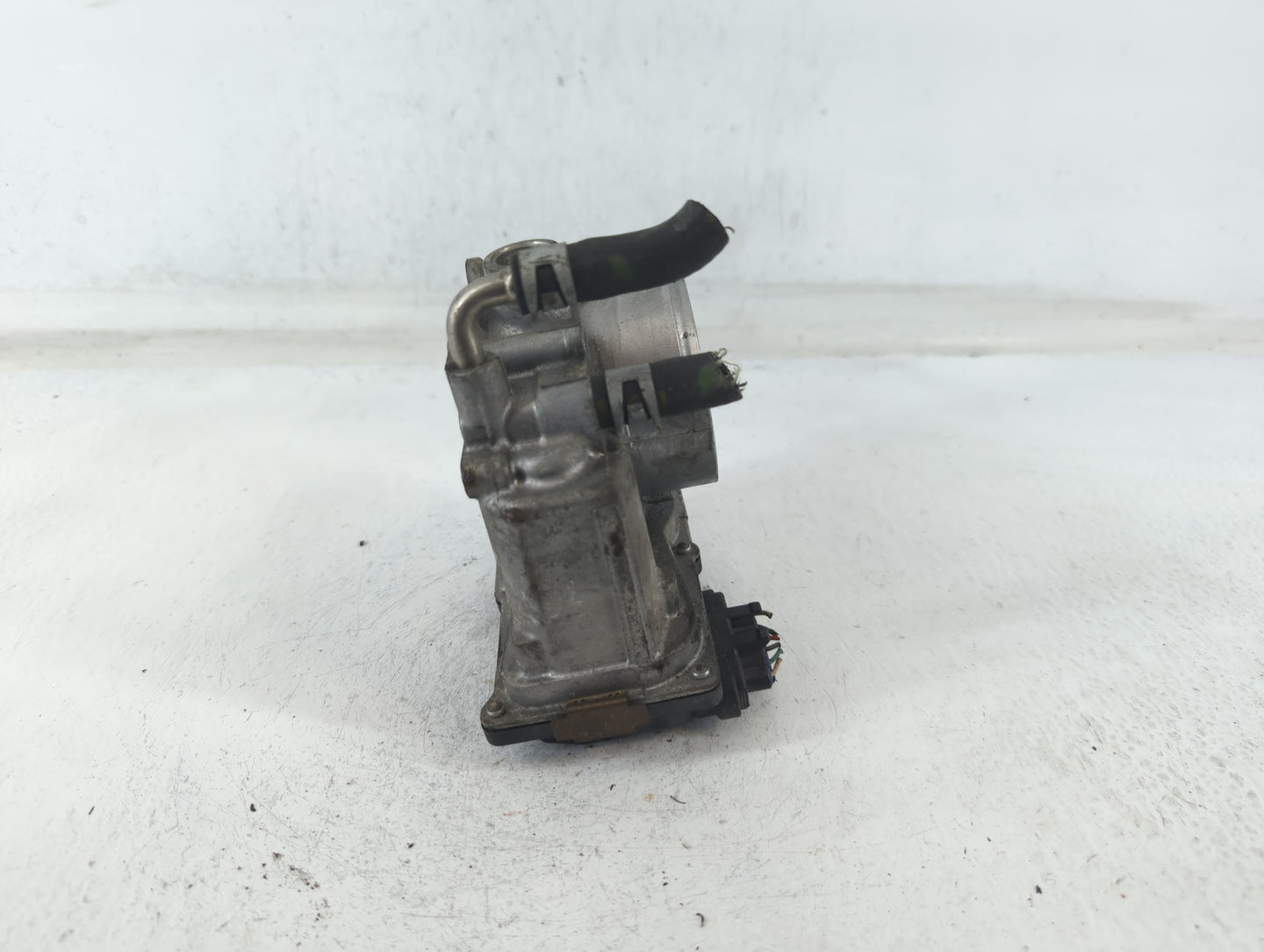 2013-2018 Nissan Altima Throttle Body P/N:3TA60-01 C Fits Fits 2013 2014 2015 2016 2017 2018 2019 2020 OEM Used Auto Parts -