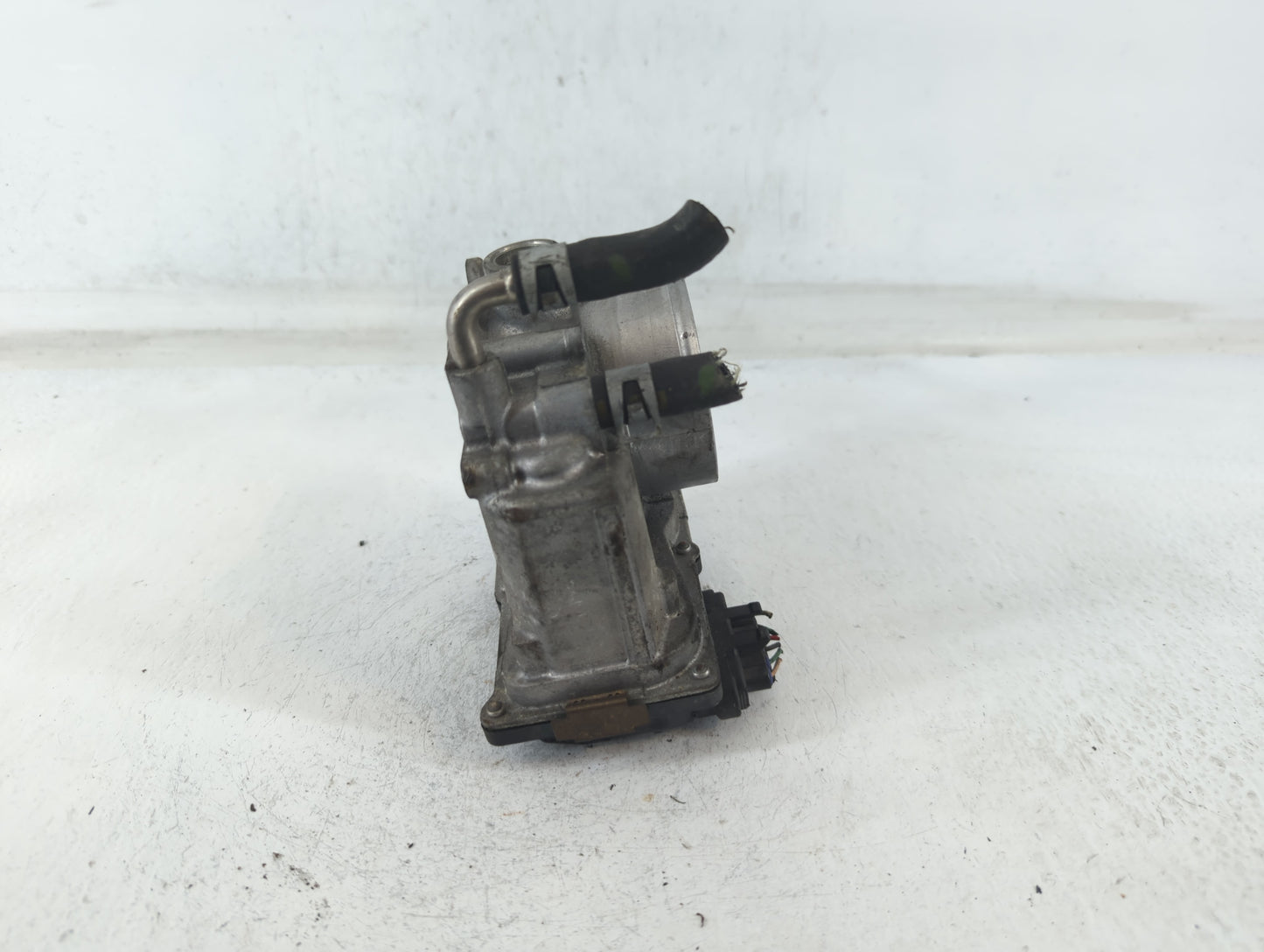 2013-2018 Nissan Altima Throttle Body P/N:3TA60-01 C Fits Fits 2013 2014 2015 2016 2017 2018 2019 2020 OEM Used Auto Parts -