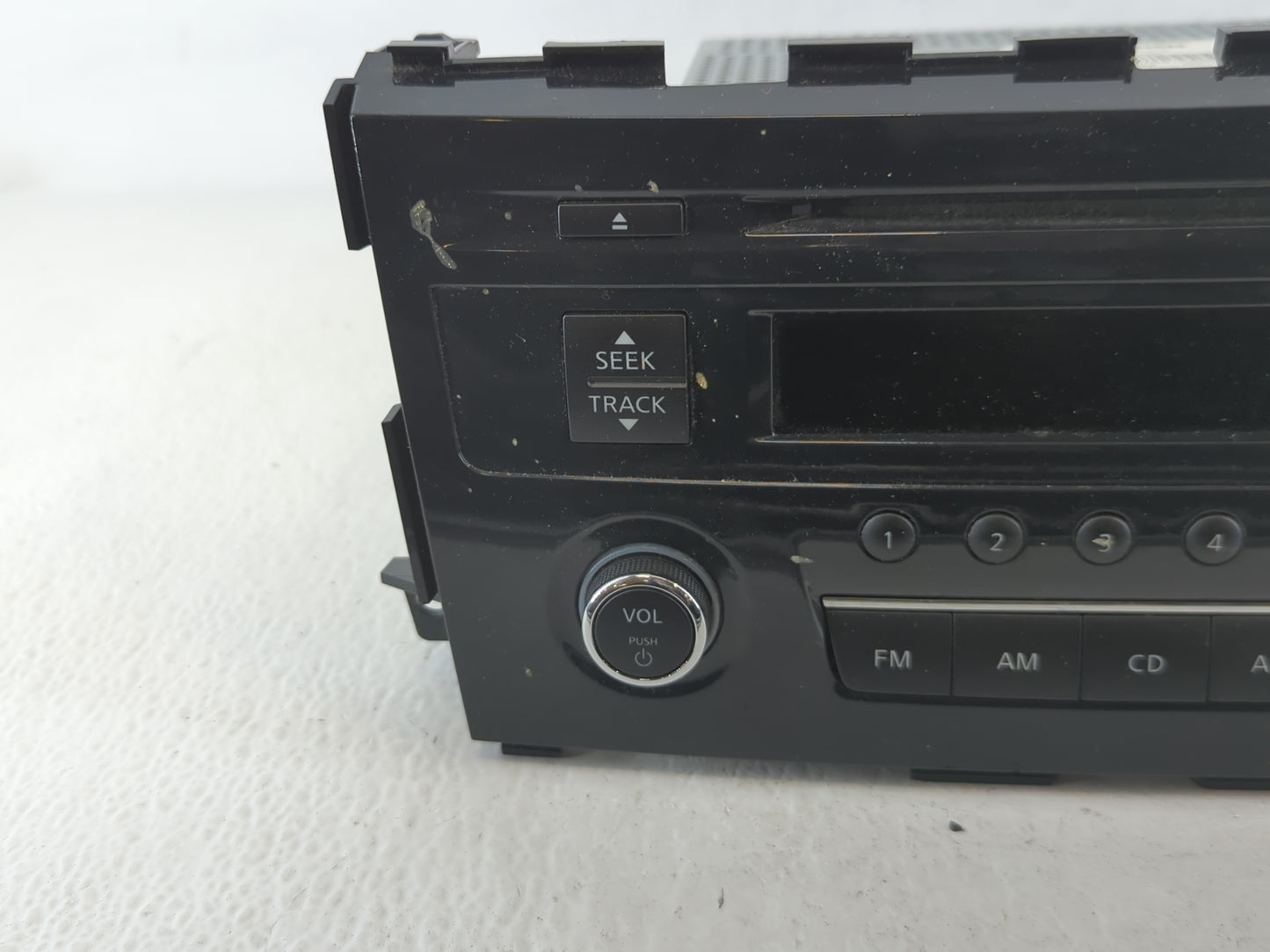 2013-2015 Nissan Altima Am Fm Cd Player Radio Receiver - Oemusedautoparts1.com