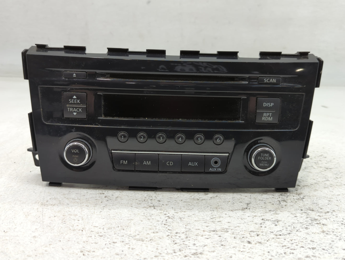 2013-2015 Nissan Altima Am Fm Cd Player Radio Receiver - Oemusedautoparts1.com