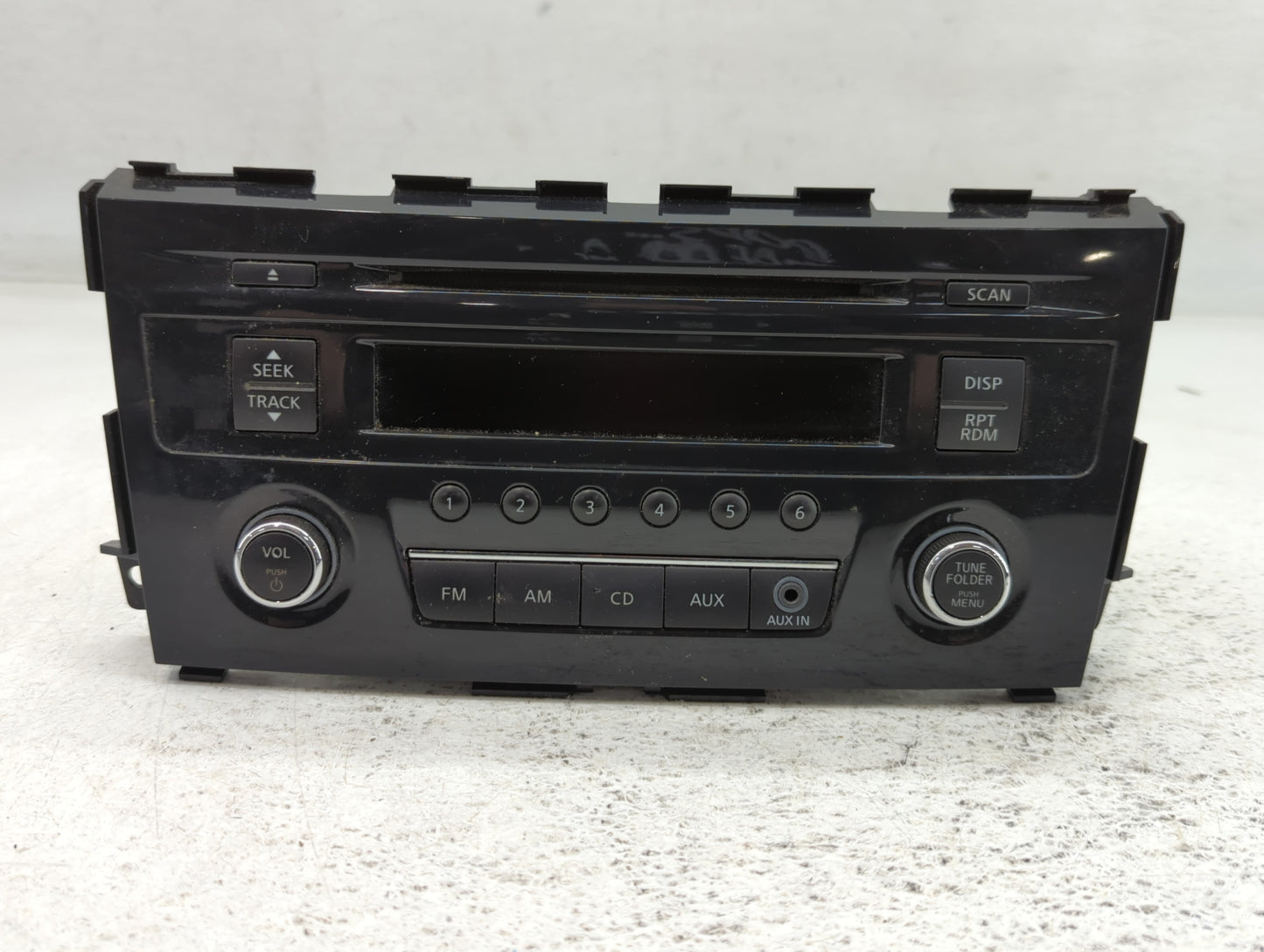 2013-2015 Nissan Altima Am Fm Cd Player Radio Receiver - Oemusedautoparts1.com