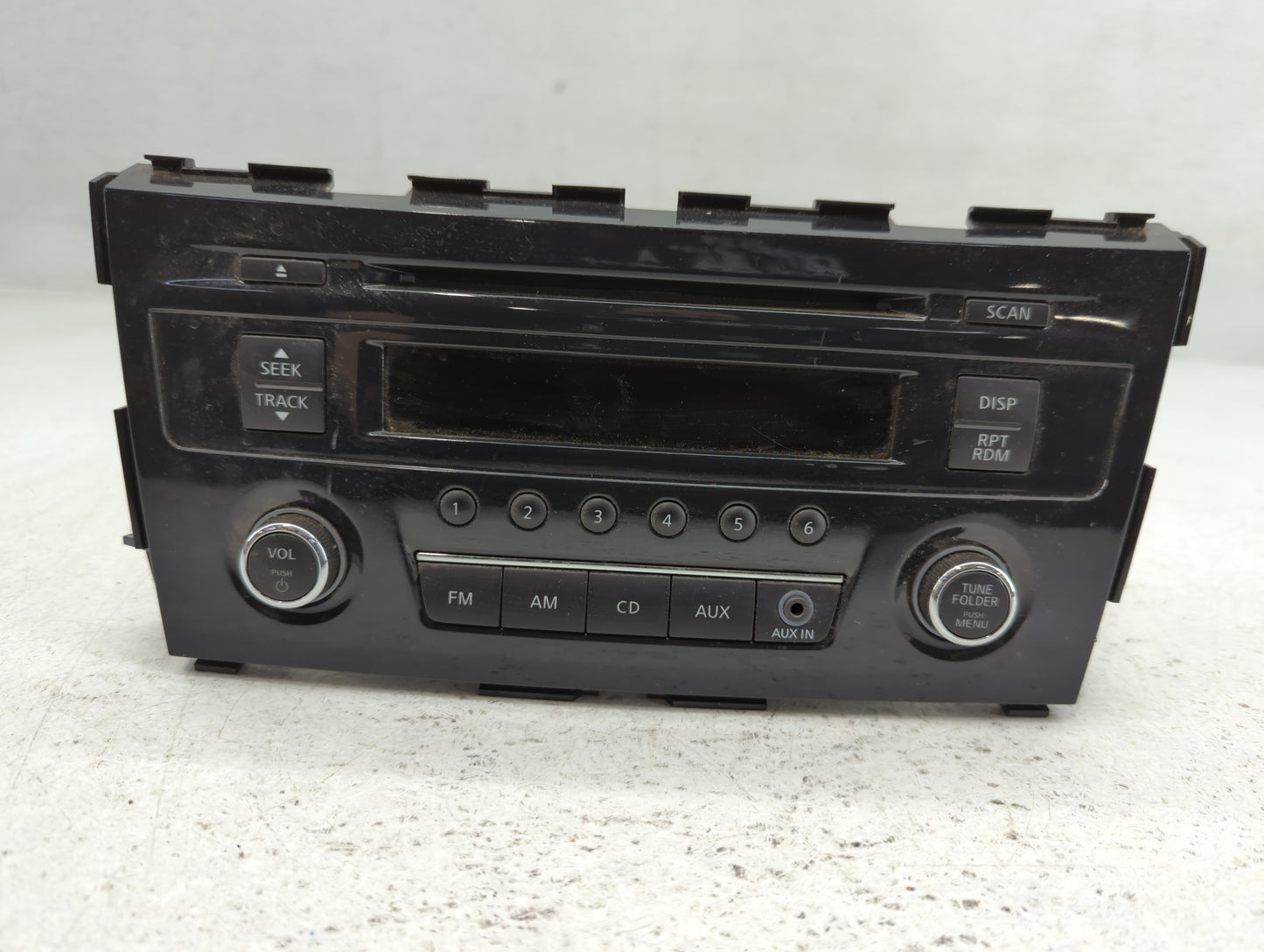 2013-2015 Nissan Altima Am Fm Cd Player Radio Receiver - Oemusedautoparts1.com