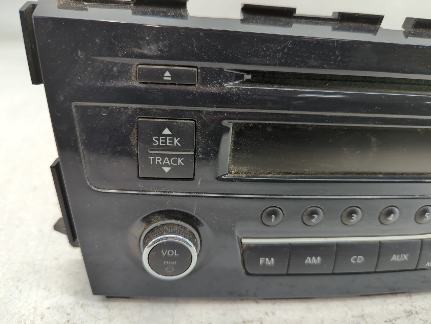2013-2015 Nissan Altima Am Fm Cd Player Radio Receiver - Oemusedautoparts1.com