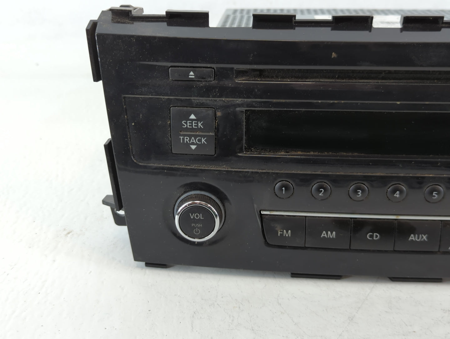 2013-2015 Nissan Altima Am Fm Cd Player Radio Receiver - Oemusedautoparts1.com