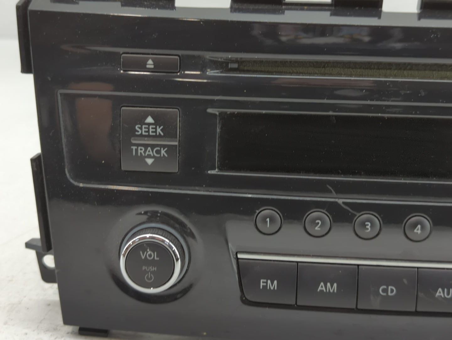 2013-2015 Nissan Altima Am Fm Cd Player Radio Receiver - Oemusedautoparts1.com