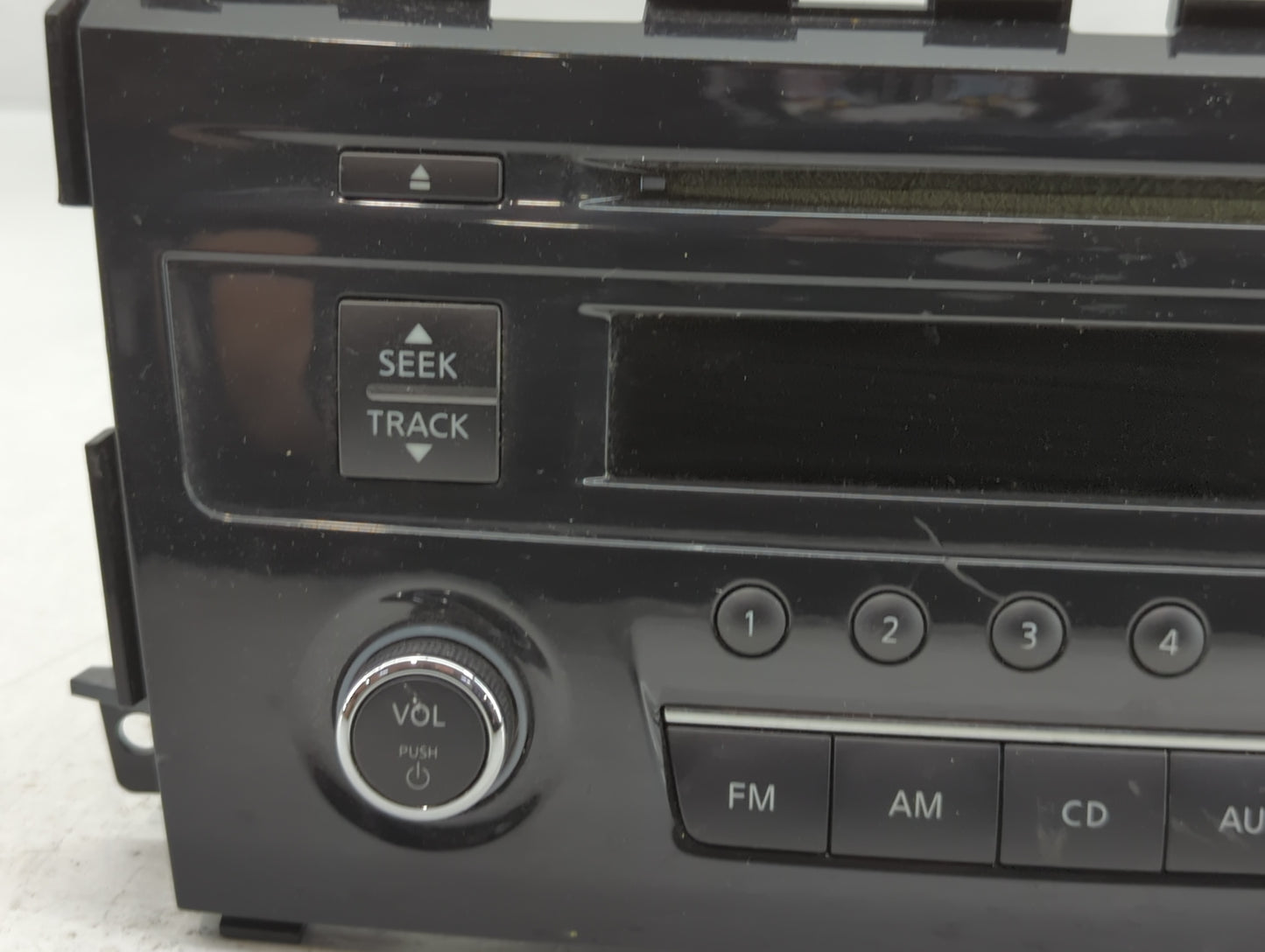 2013-2015 Nissan Altima Am Fm Cd Player Radio Receiver - Oemusedautoparts1.com