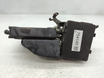 2013-2014 Nissan Altima Fusebox Fuse Box Panel Relay Module P/N:84586306_01 Fits Fits 2013 2014 OEM Used Auto Parts - Oemuse