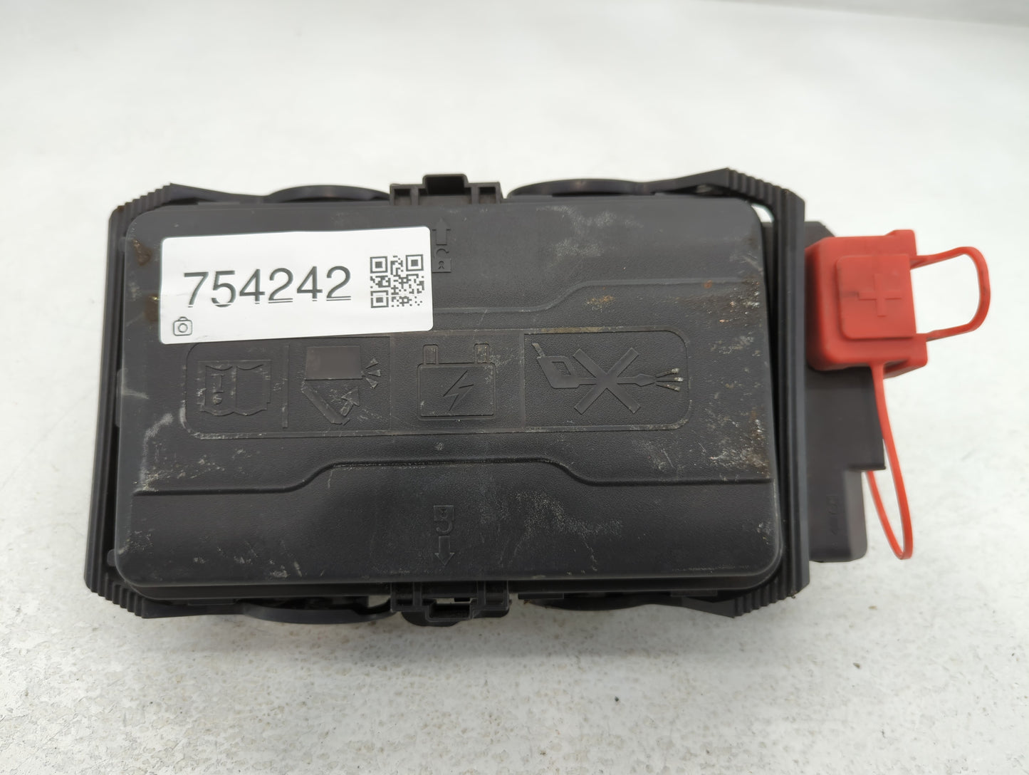 2013-2014 Nissan Altima Fusebox Fuse Box Panel Relay Module P/N:84586306_01 Fits Fits 2013 2014 OEM Used Auto Parts - Oemuse