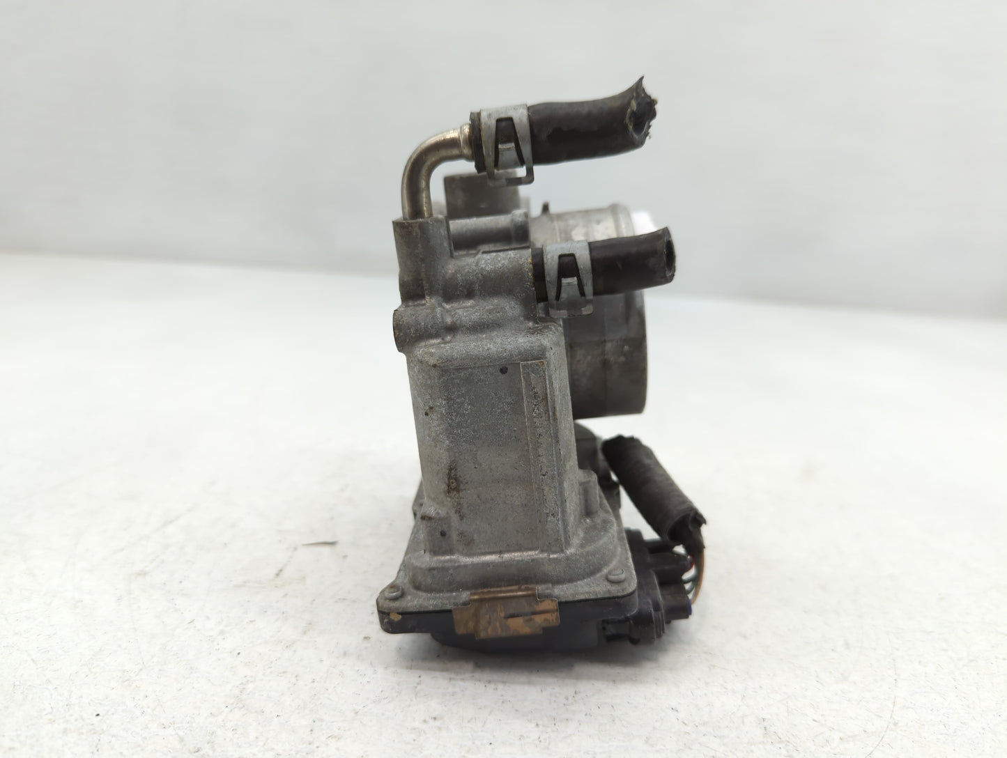 2007-2013 Nissan Altima Throttle Body P/N:3TA60-01 A Fits Fits 2007 2008 2009 2010 2011 2012 2013 OEM Used Auto Parts - Oemu
