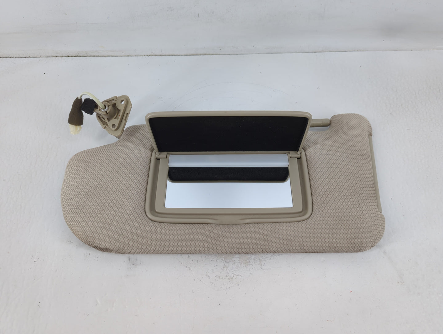 2013-2018 Nissan Altima Sun Visor Shade Replacement Passenger Right Mirror Fits Fits 2013 2014 2015 2016 2017 2018 OEM Used 