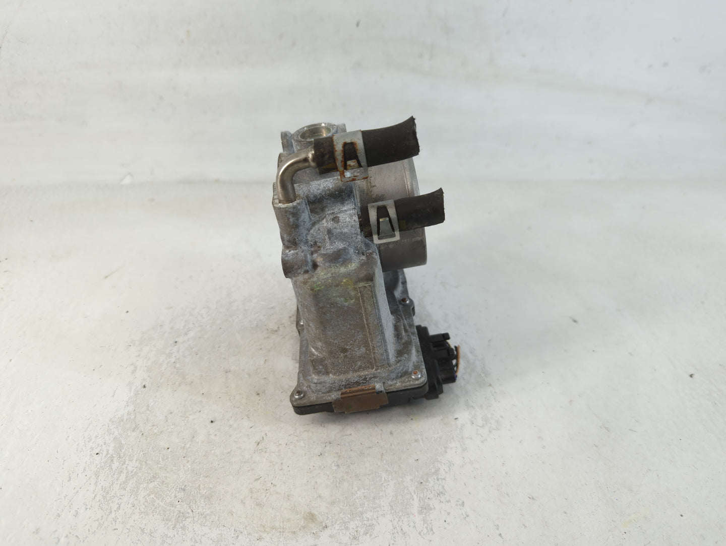 2013-2018 Nissan Altima Throttle Body P/N:3TA60-01 A Fits Fits 2013 2014 2015 2016 2017 2018 2019 2020 OEM Used Auto Parts -