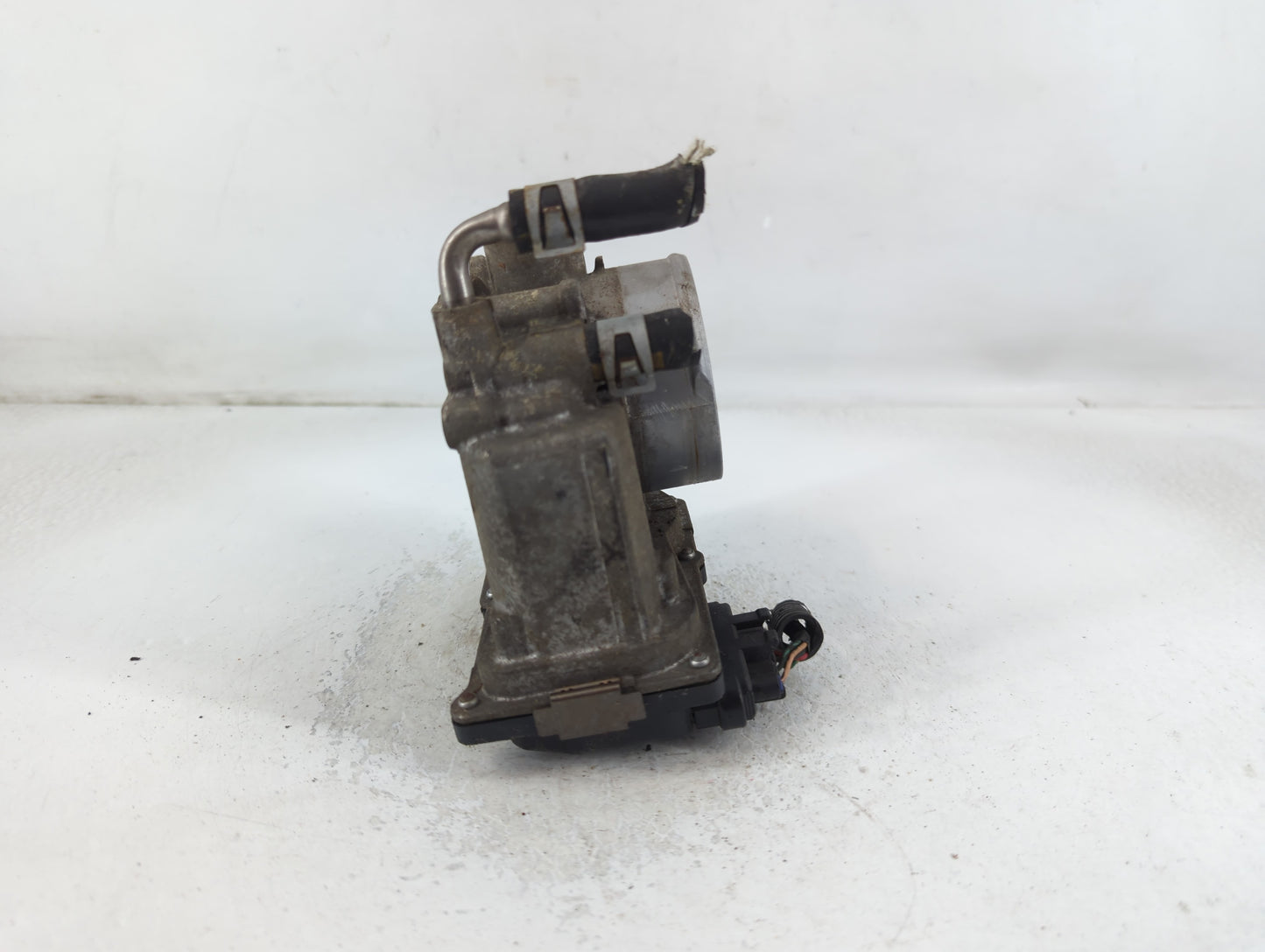 2013-2018 Nissan Altima Throttle Body P/N:2J0401867 3TA60-01 A Fits Fits 2013 2014 2015 2016 2017 2018 2019 2020 OEM Used Au