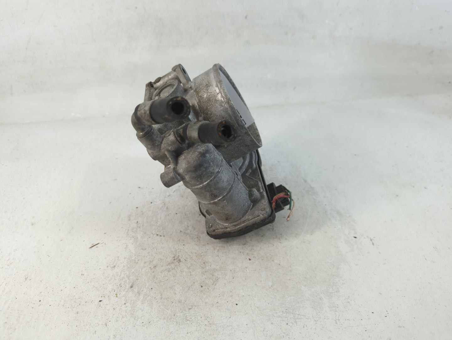2007-2014 Nissan Altima Throttle Body P/N:RME70-11 Fits Fits 2007 2008 2009 2010 2011 2012 2013 2014 OEM Used Auto Parts - O