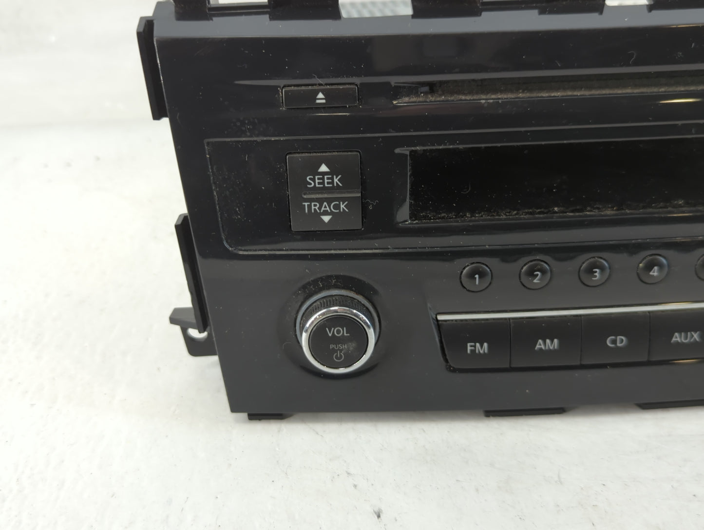 2013-2015 Nissan Altima Radio AM FM Cd Player Receiver Replacement P/N:28185 3TA0G Fits Fits 2013 2014 2015 OEM Used Auto Pa