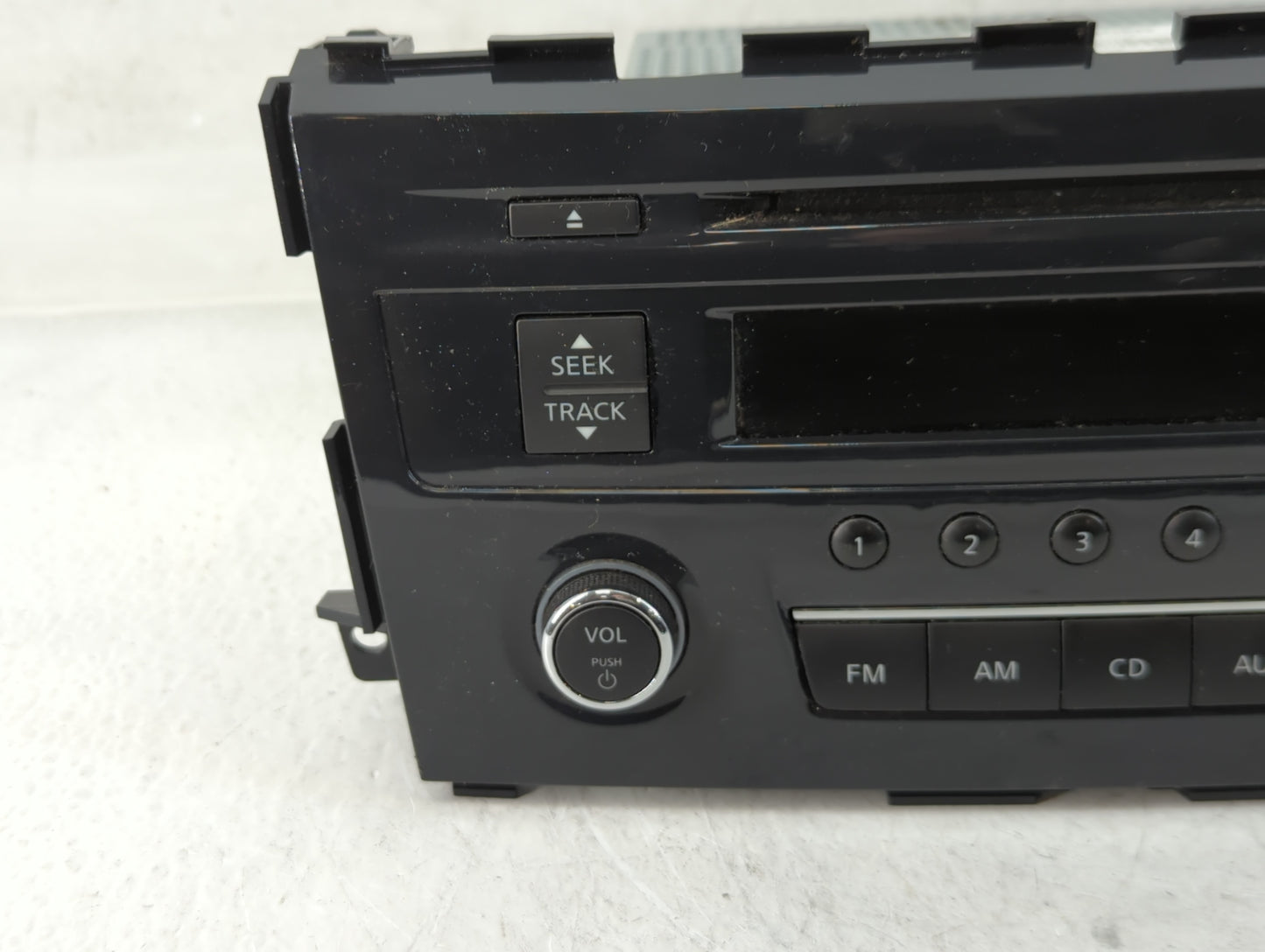 2013-2015 Nissan Altima Radio AM FM Cd Player Receiver Replacement P/N:28185 3TA0G Fits Fits 2013 2014 2015 OEM Used Auto Pa